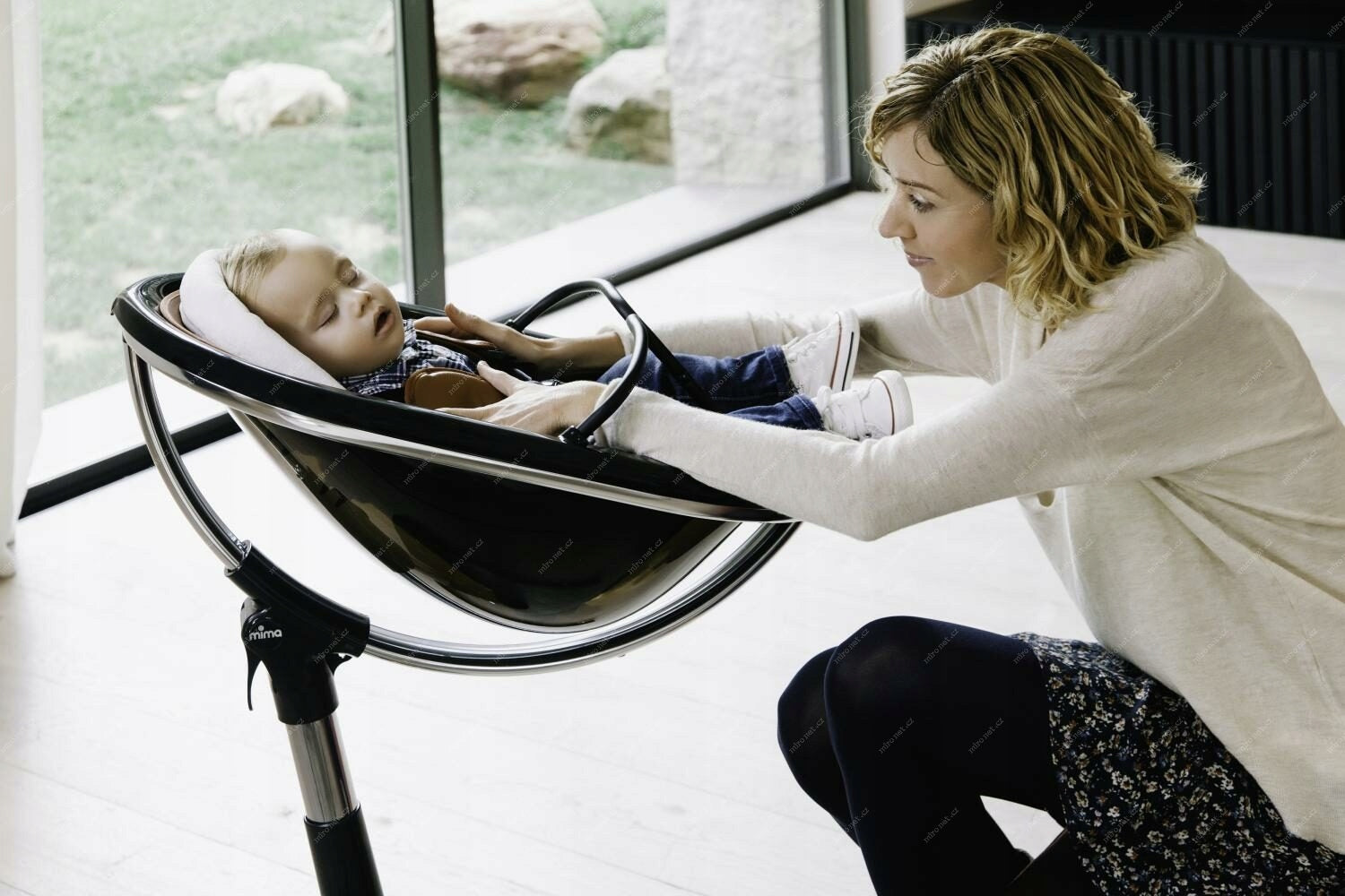 Chair frame for destruction Mima Moon on trolleys + footrest 45 kg Black EAN (GTIN) 5060992150270
