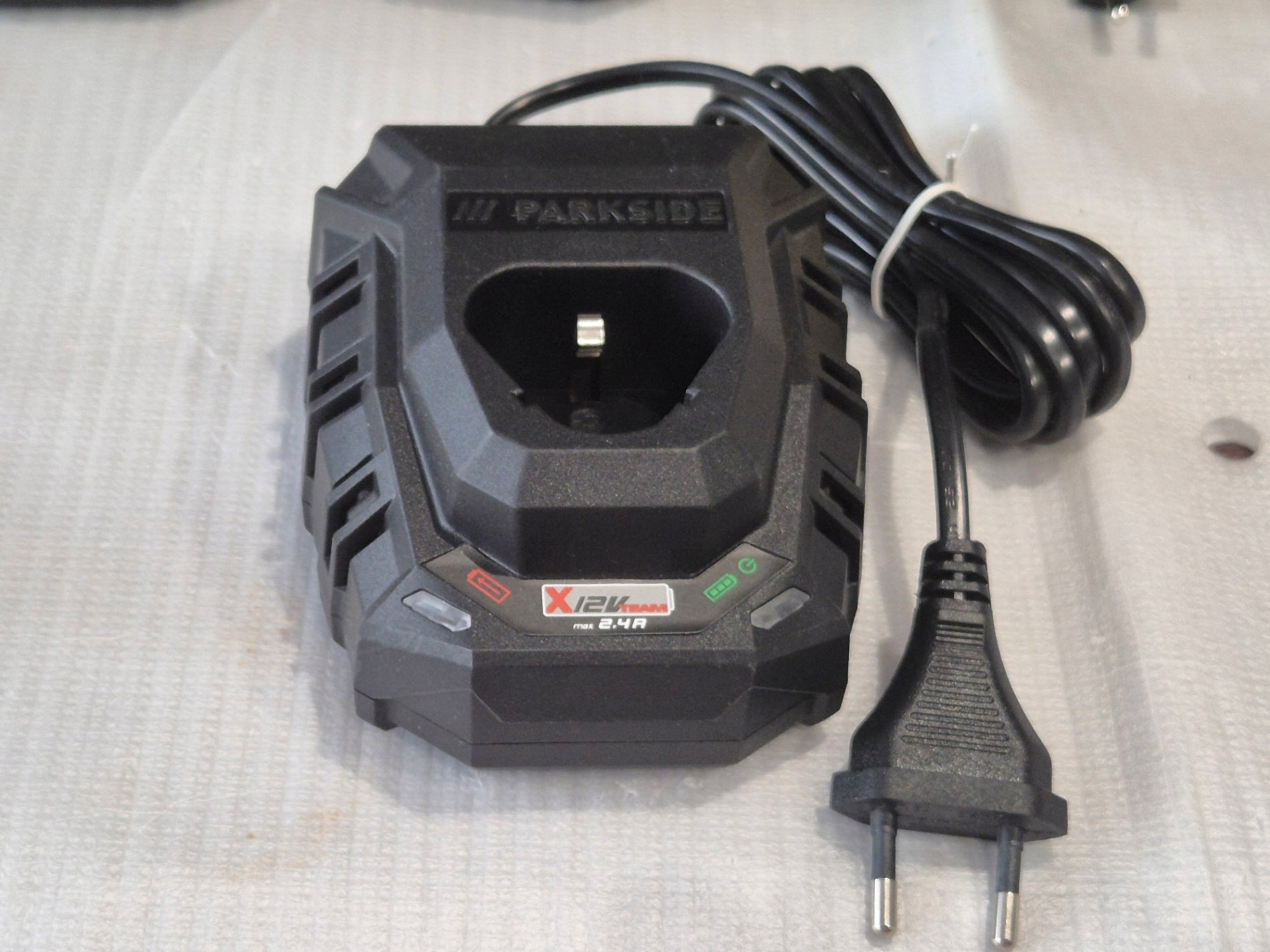 Charger Parkside PLGK 12 A3 X12V TEAM 12V 2,4A Brand Parkside