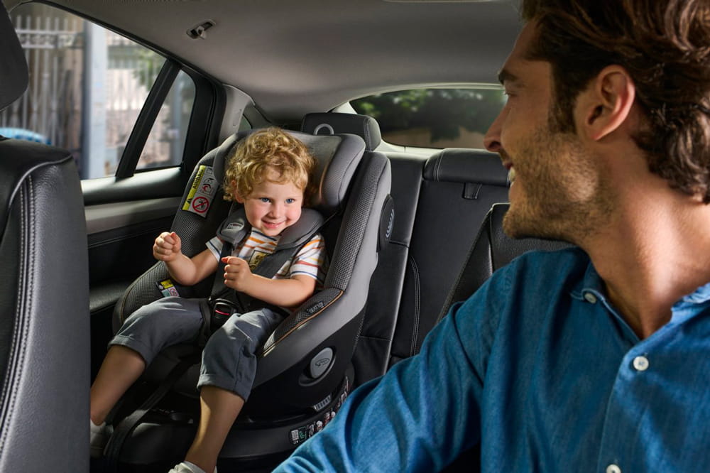 Chicco Seat105 i-Size - swivel child car seat 40-105cm, Weight category 0-13 kg