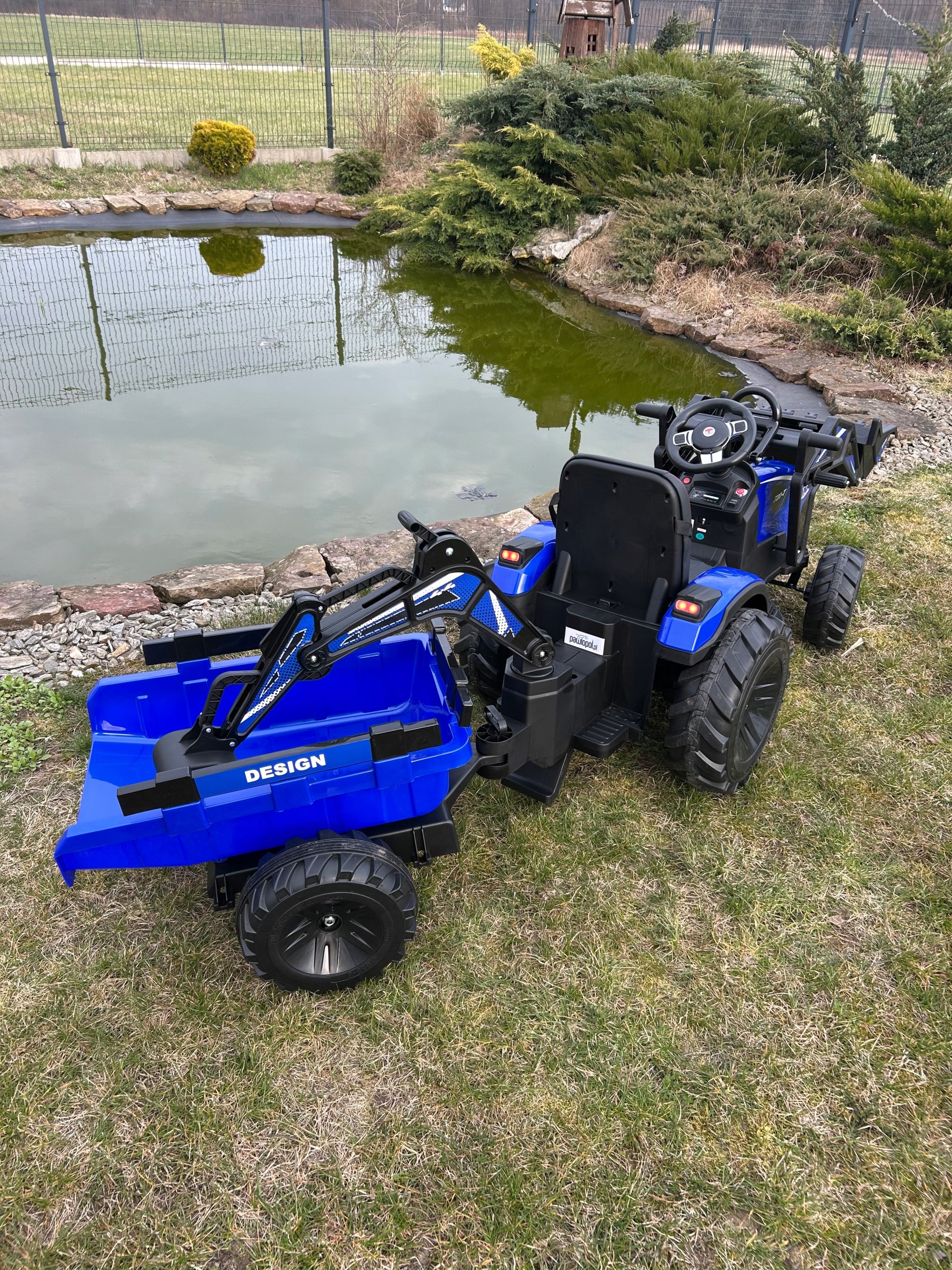 Children's Battery TRACTOR 2X200W 24V7Ah Trailer Bulldozer Excavator Kid's age 3＋ years