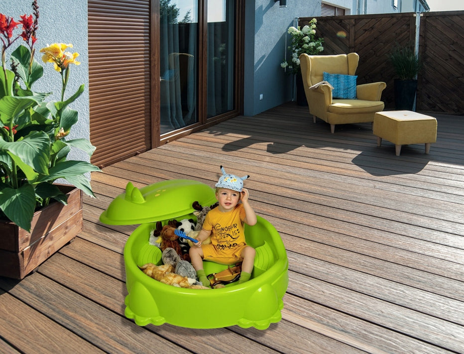 Children's Garden Sandbox Large XL Pool Lockable Frog Freddy the Frog Kind plastic