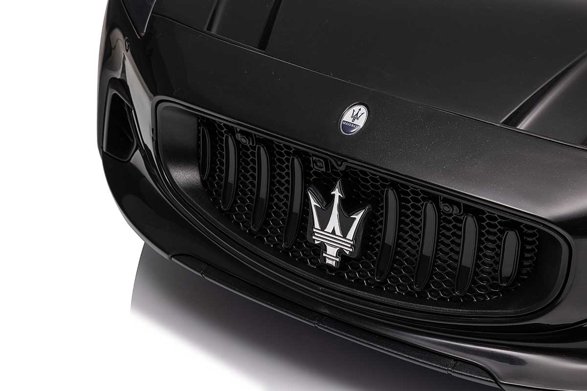 Children's battery car Maserati GranTurismo Pilot 2.4 G Leds Boards Manufacturer code CAR-M-22-CZARNY