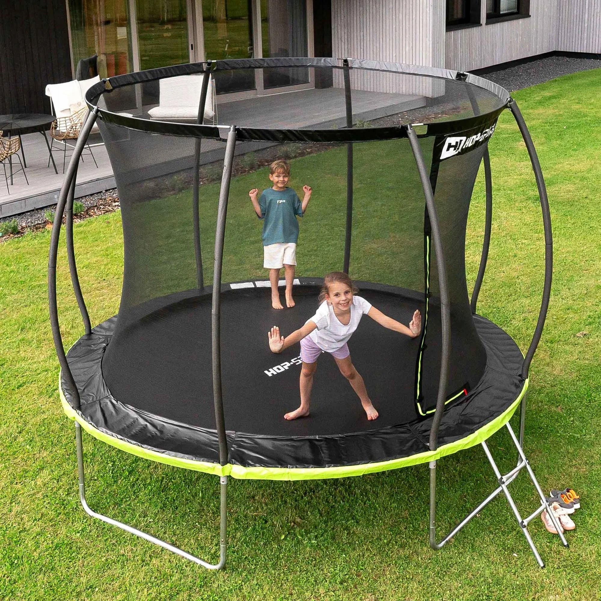 Children's trampoline garden 305cm 10ft mala pumpkin ladder sturdy Size (ft) 10 (304-312 cm)