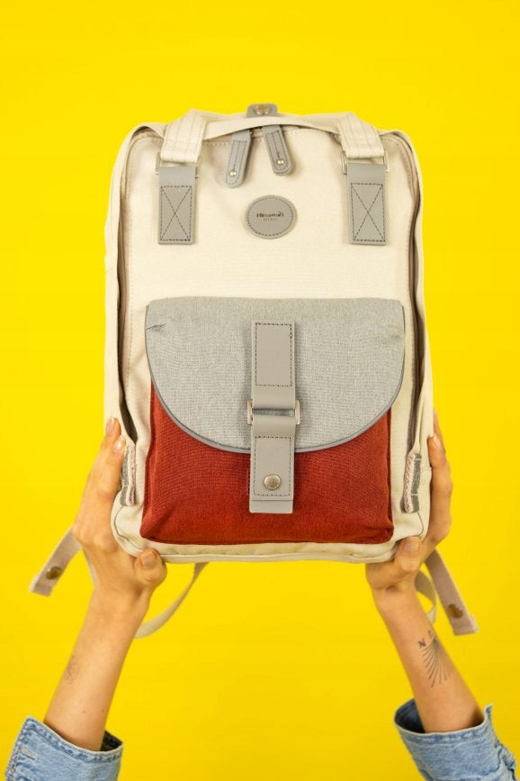 City backpack Himawari Gravel S - for daily trips roomy Graphite Kind city