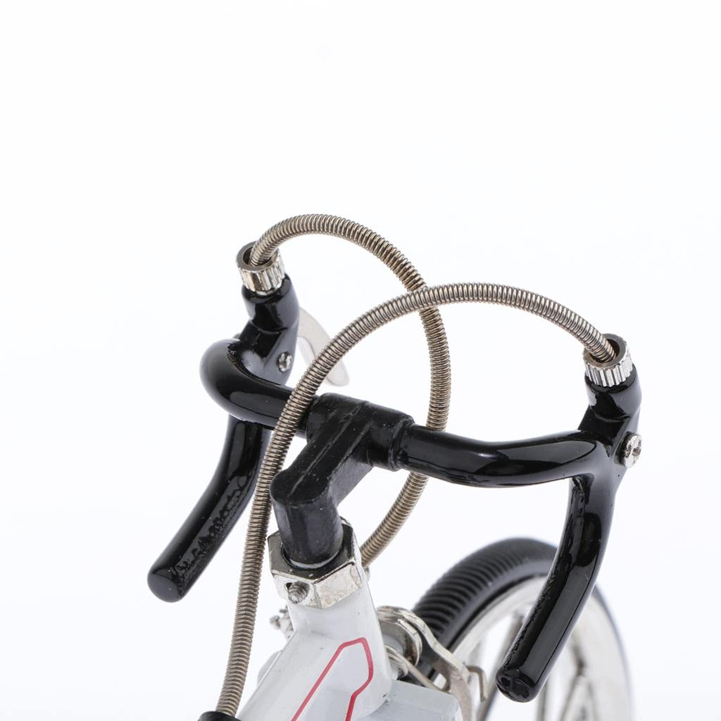 Classic Bicycle 1:10 Scale 3 Road Bike Model Kit, Gift for Bike Model Lover Packaging status original