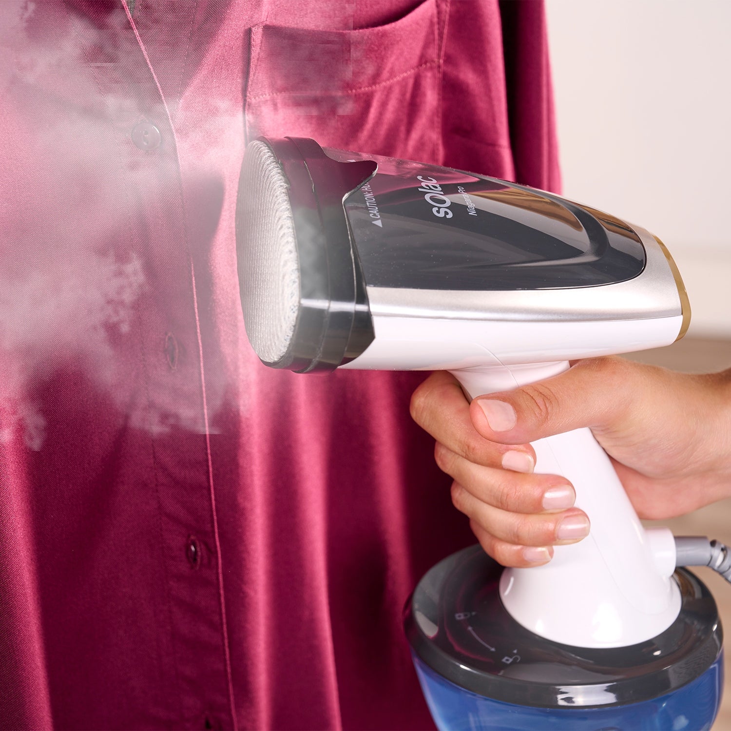 Clothes steamerSolac PC1503 Niagara Pro 1680W 40 g/min Dominant color white