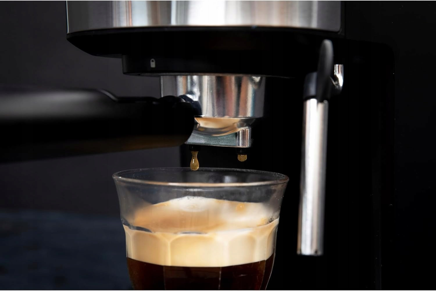 Coffee Maker Pressure Flask With Foamer 1100W 15 BAR GASTRONOMA Manufacturer code 18110002