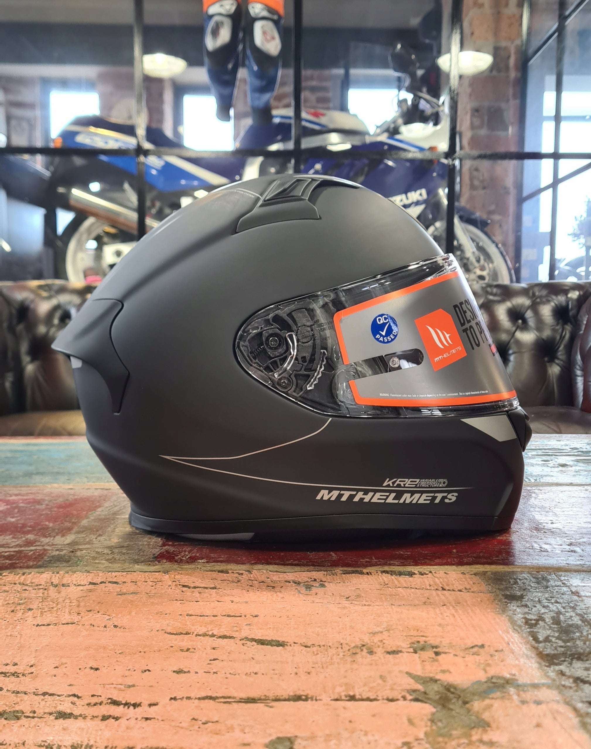 Composite helmet MT Helmets KRE SV Black matt size. L Manufacturer's catalog number 110400036