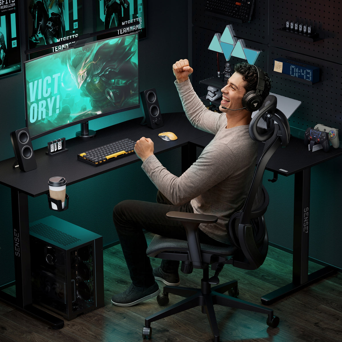 Computer Corner Gaming Desk for Computer Sense7 Manufacturer code 15792943