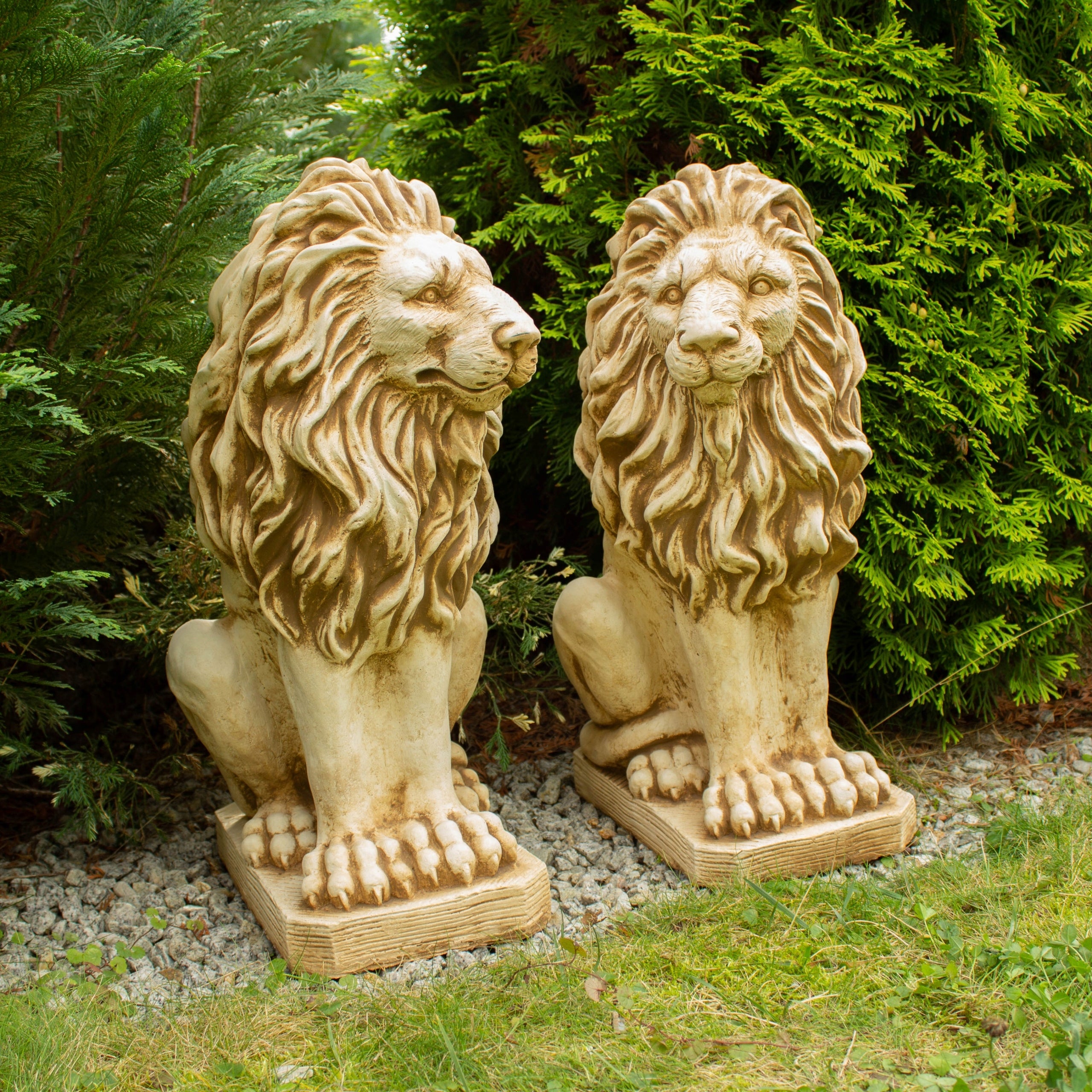 Concrete Sculptures Lions Set Figures for Garden Ornaments Garden Decorations Manufacturer code Z-001A + Z-001B
