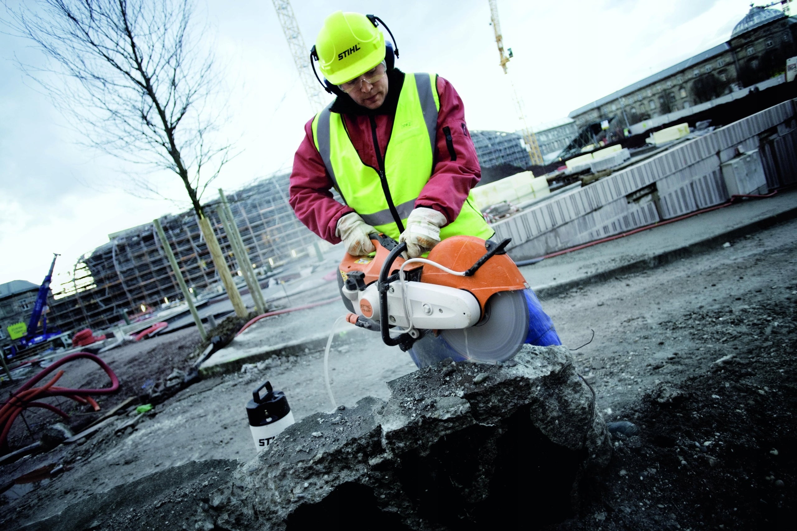 Concrete combustion cutter STIHL TS 420 4,4 HP Brand Stihl