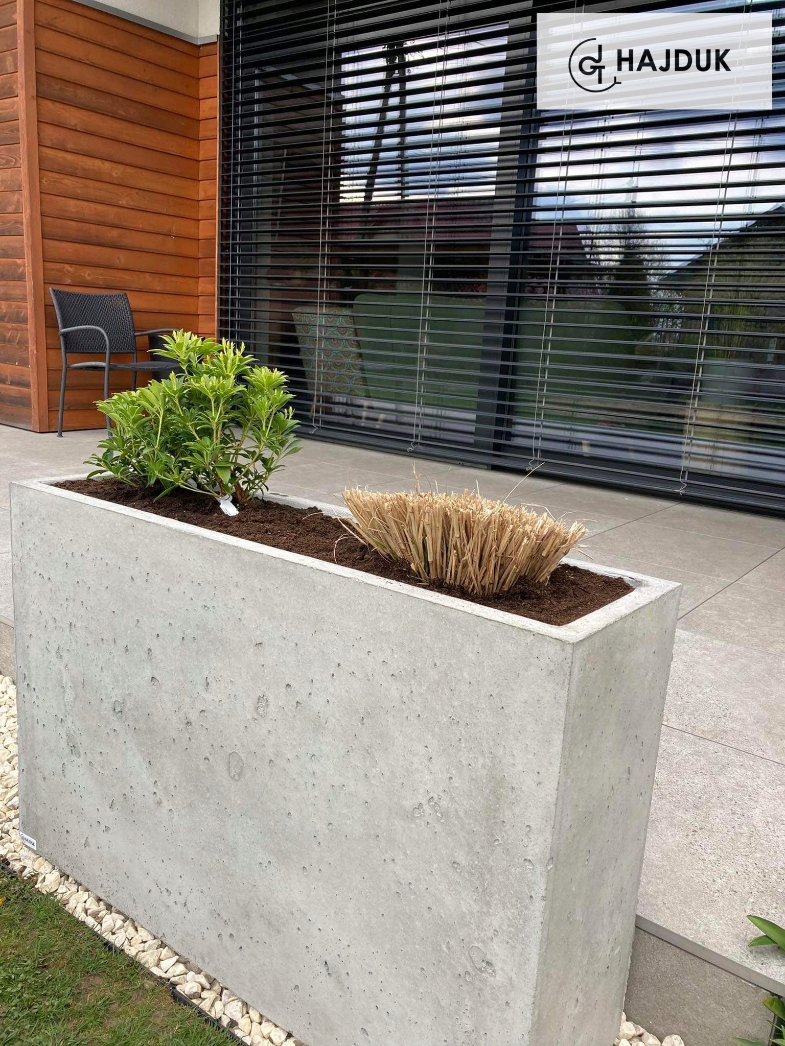 Concrete planter architectural concrete 100x30x65 graphite Manufacturer code 2/g