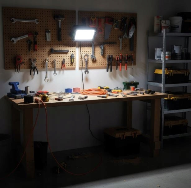 Construction workshop LED floodlight HARDY LED 6W b.cold 500lm IP54 IDEUS Color temperature 6500 K
