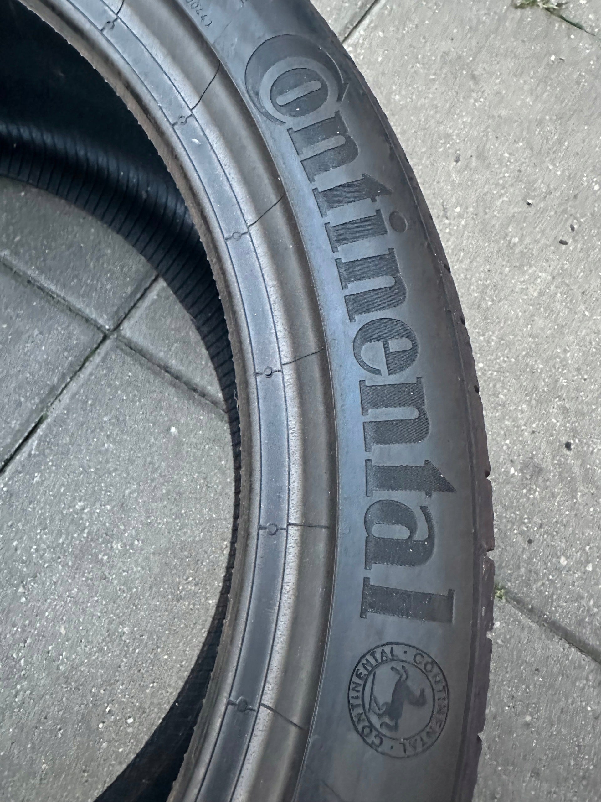 Continental ContiSportContact 5P 255/35/19 XL AO Number of tires offered 1 pc.
