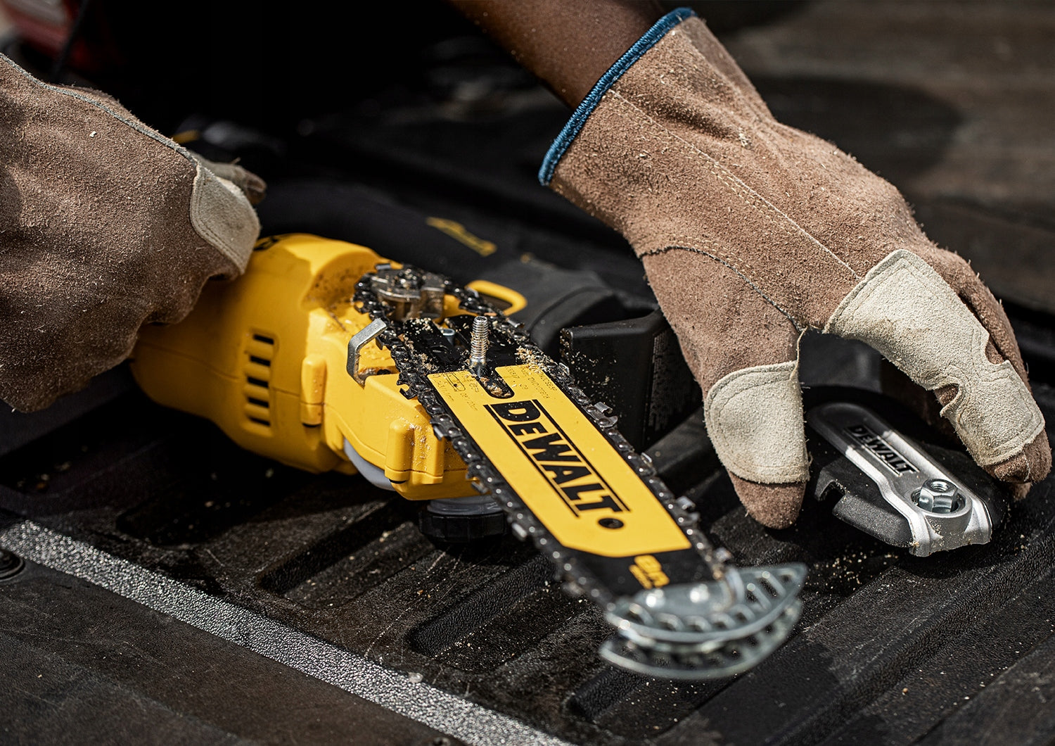 Cordless Branch Chainsaw 20cm 18V DeWALT DCMPS520N-QW Chain length 20 cm
