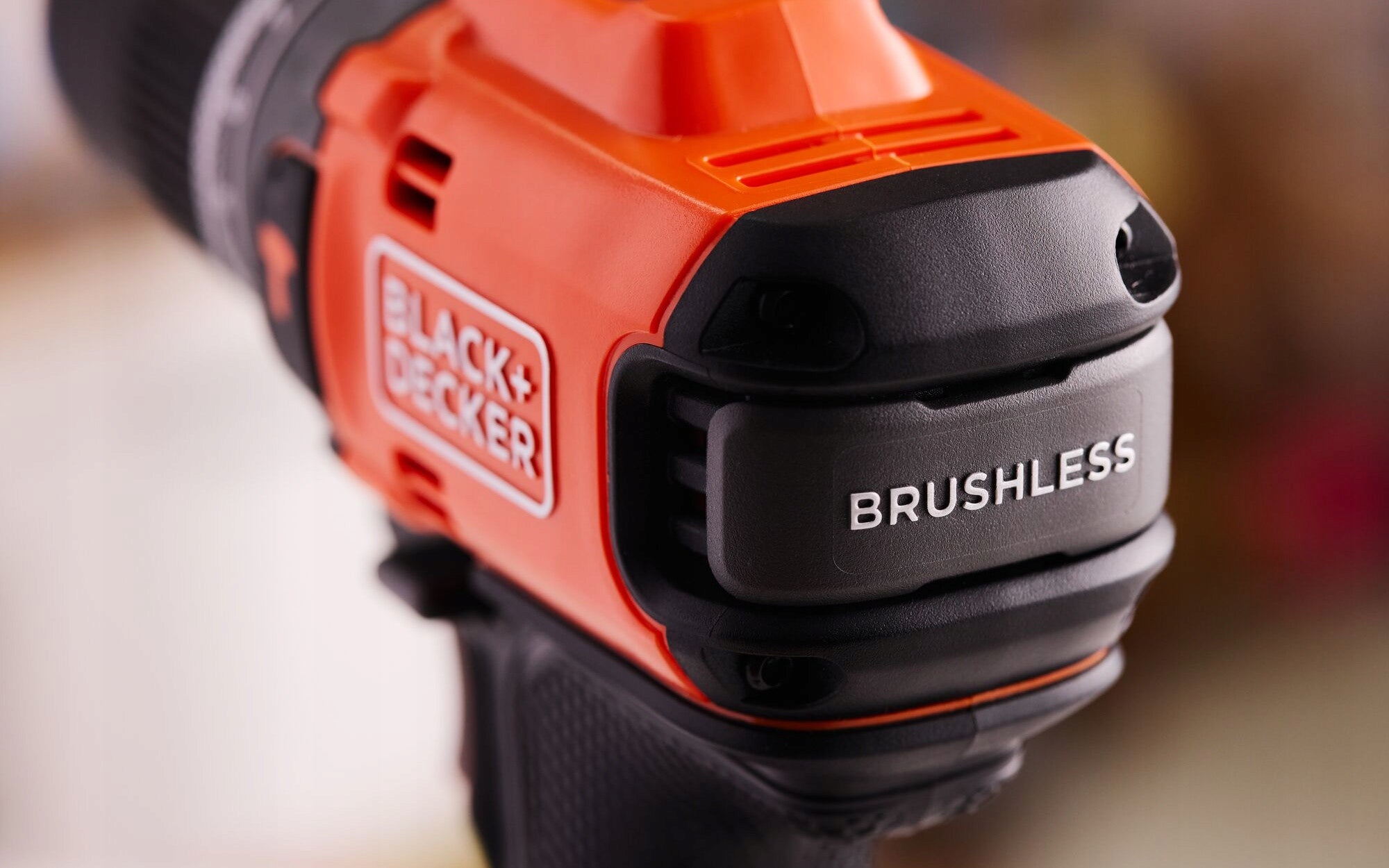 Cordless screwdriver 18V 50Nm impact body case Black Decker BLD683XN Power supply rechargeable battery