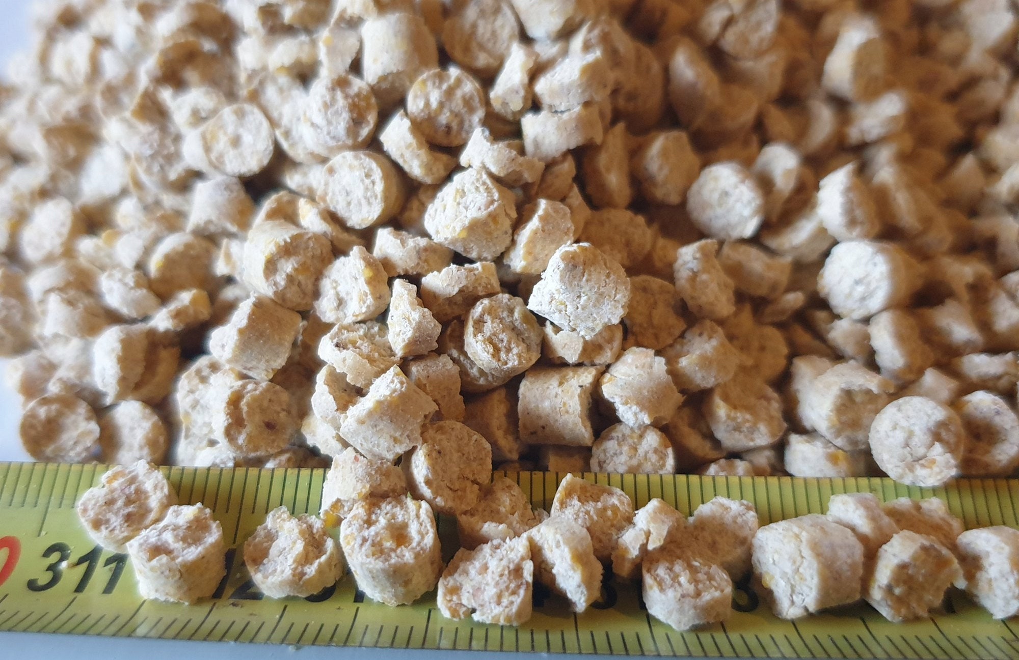 Corn Pellet Clumping Dust-Free Extra Thick Cat Litter 9,8L Packaging status original
