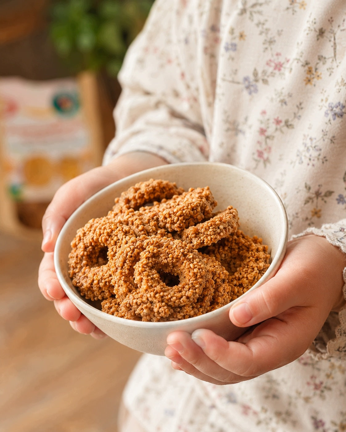 Crispy Apples with Walnut Crusher 100 g High Fiber Content Brand Naturalnie Zdrowi