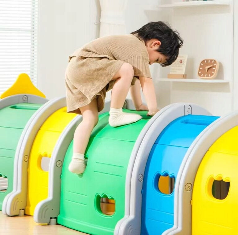 Crocodile Baby Tunnel Dominant material synthetic material