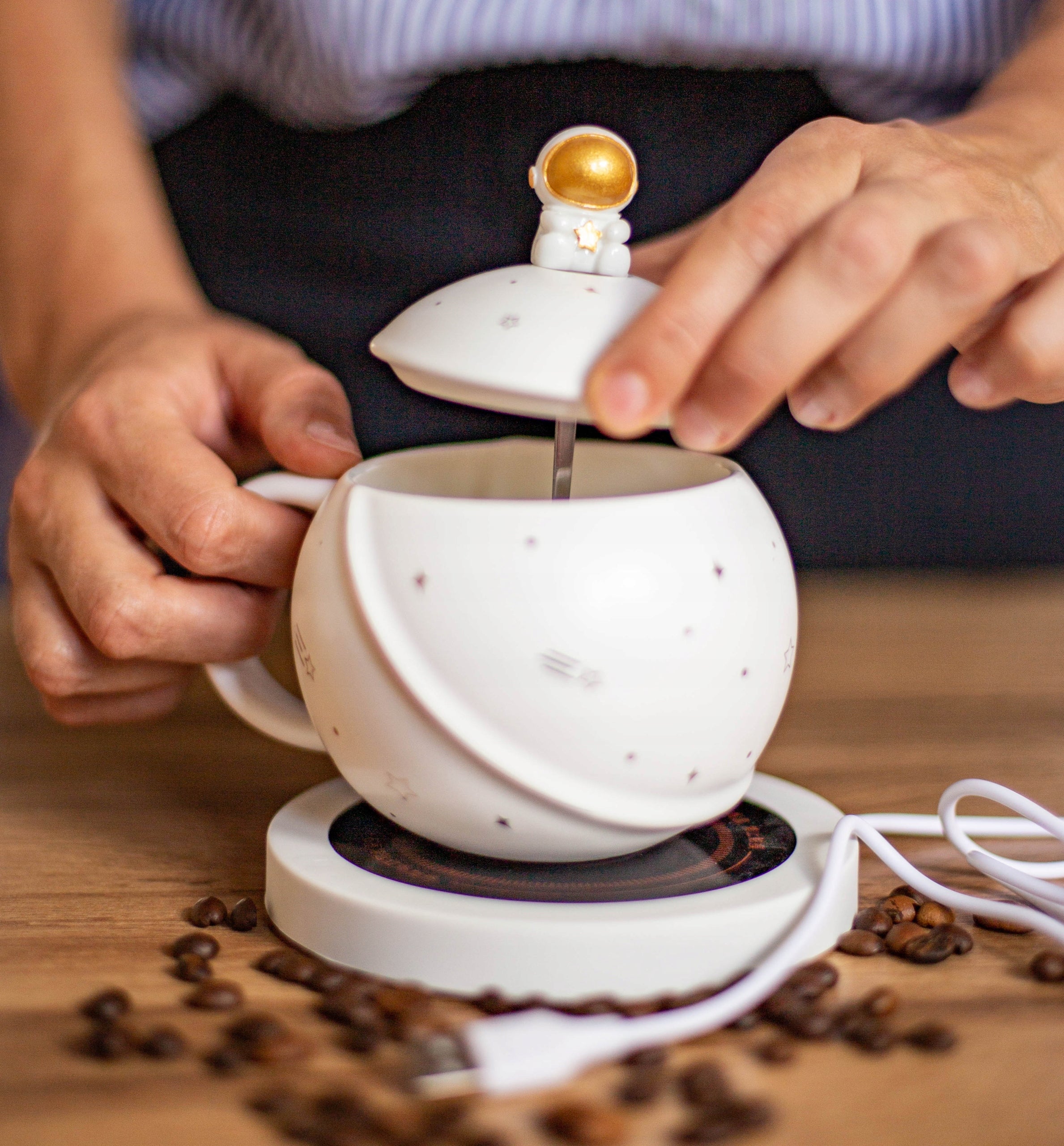 Cup Warmer with USB Cable Large CERAMIC CUP TEACHER'S DAY Model Kubek z podgrzewaczem USB Planeta Biały