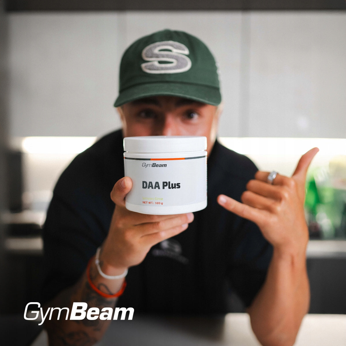 DAA PLUS WITH MACA, FENUGREEK, ZINC AND VITAMIN B5 POWDER - GymBeam 180 g EAN (GTIN) 8586027396996