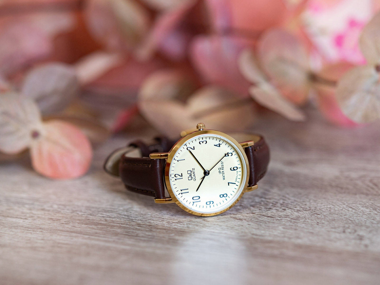 Uhr für Damen Q&amp;Q QZ03J103Y 