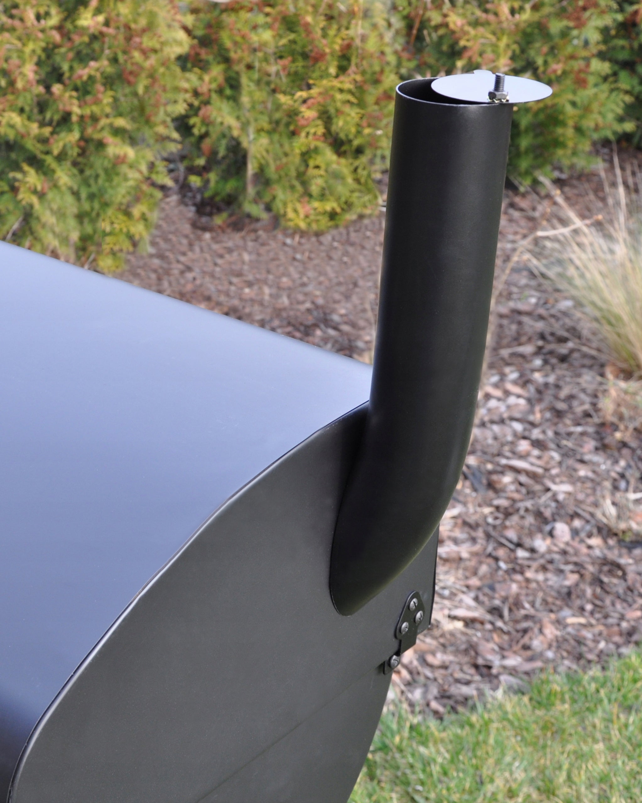 DELUX GARDEN CHARCOAL GRILL WITH CHIMNEY 47x35,5 Grill depth 47 cm