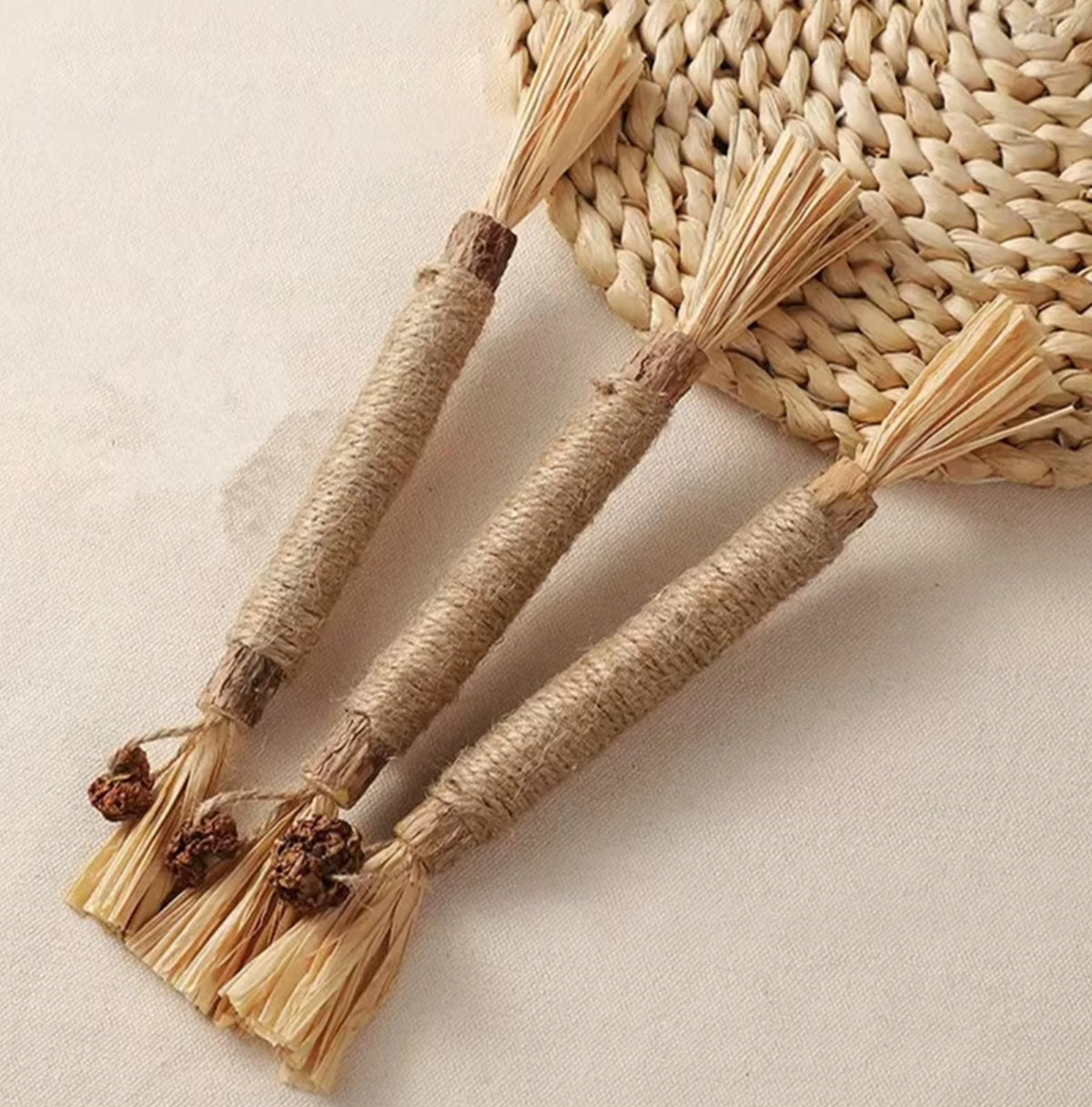 DENTAL TOY FOR CAT SCRATCHER DEBRIS THROWING 100% NATURAL Brand DKM