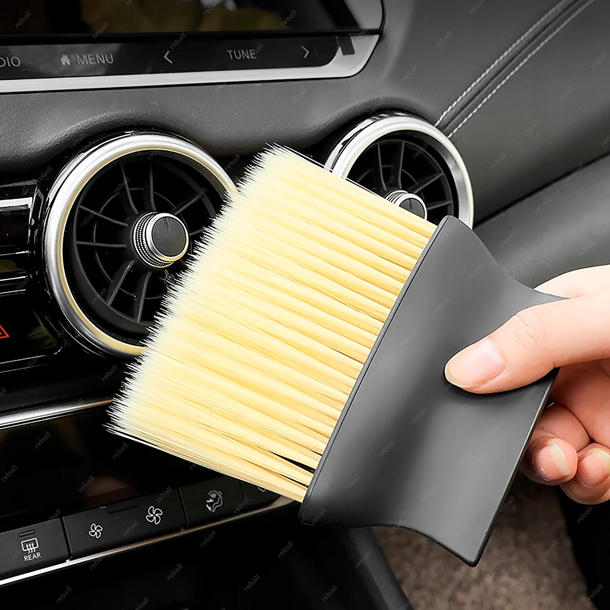 DETAILING CLEANING BRUSH FOR CREVICES IN THE VEHICLE Manufacturer XPRO