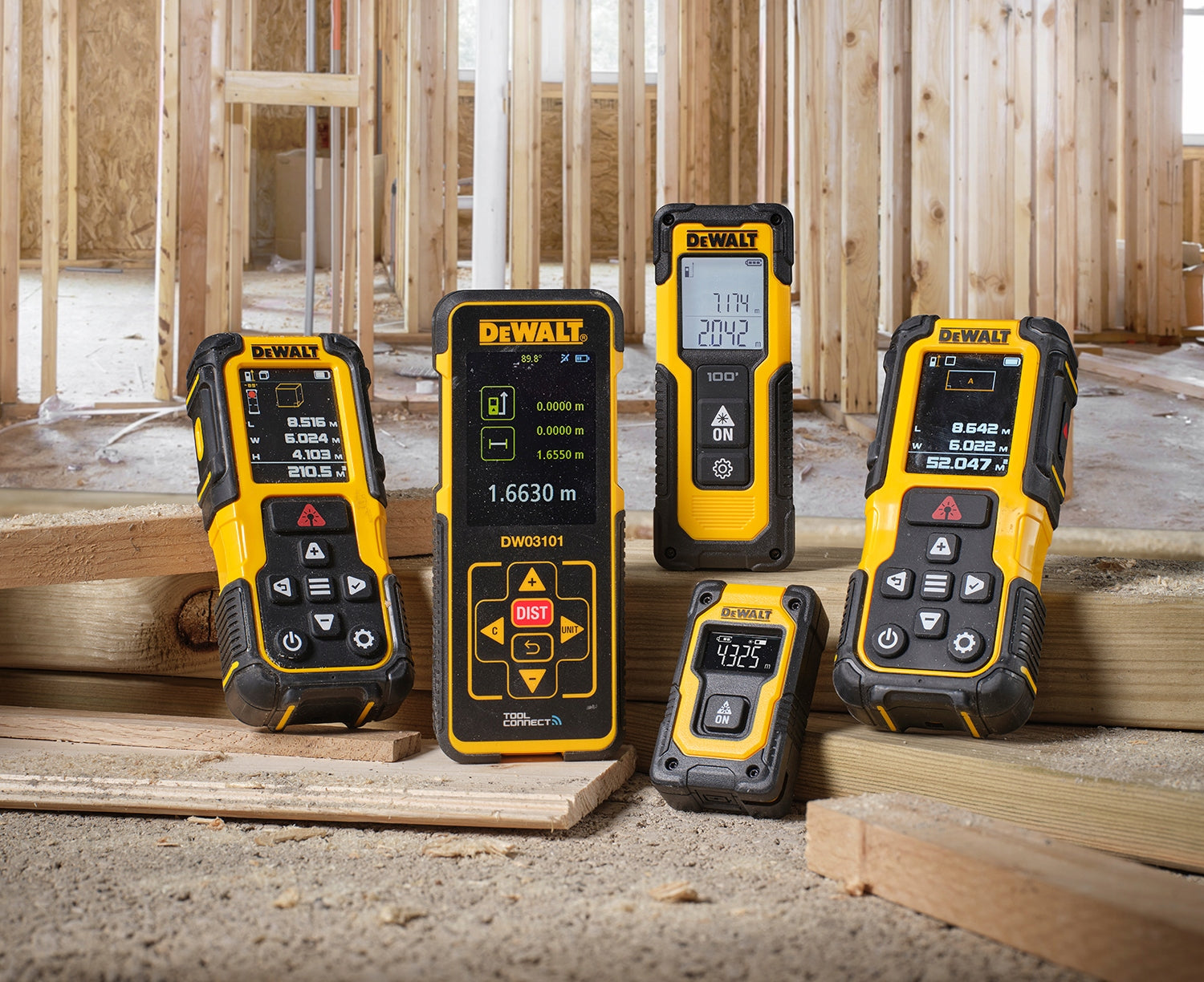 DEWALT DWHT77100-XJ Laser Rangefinder 30m Protection rating IP54
