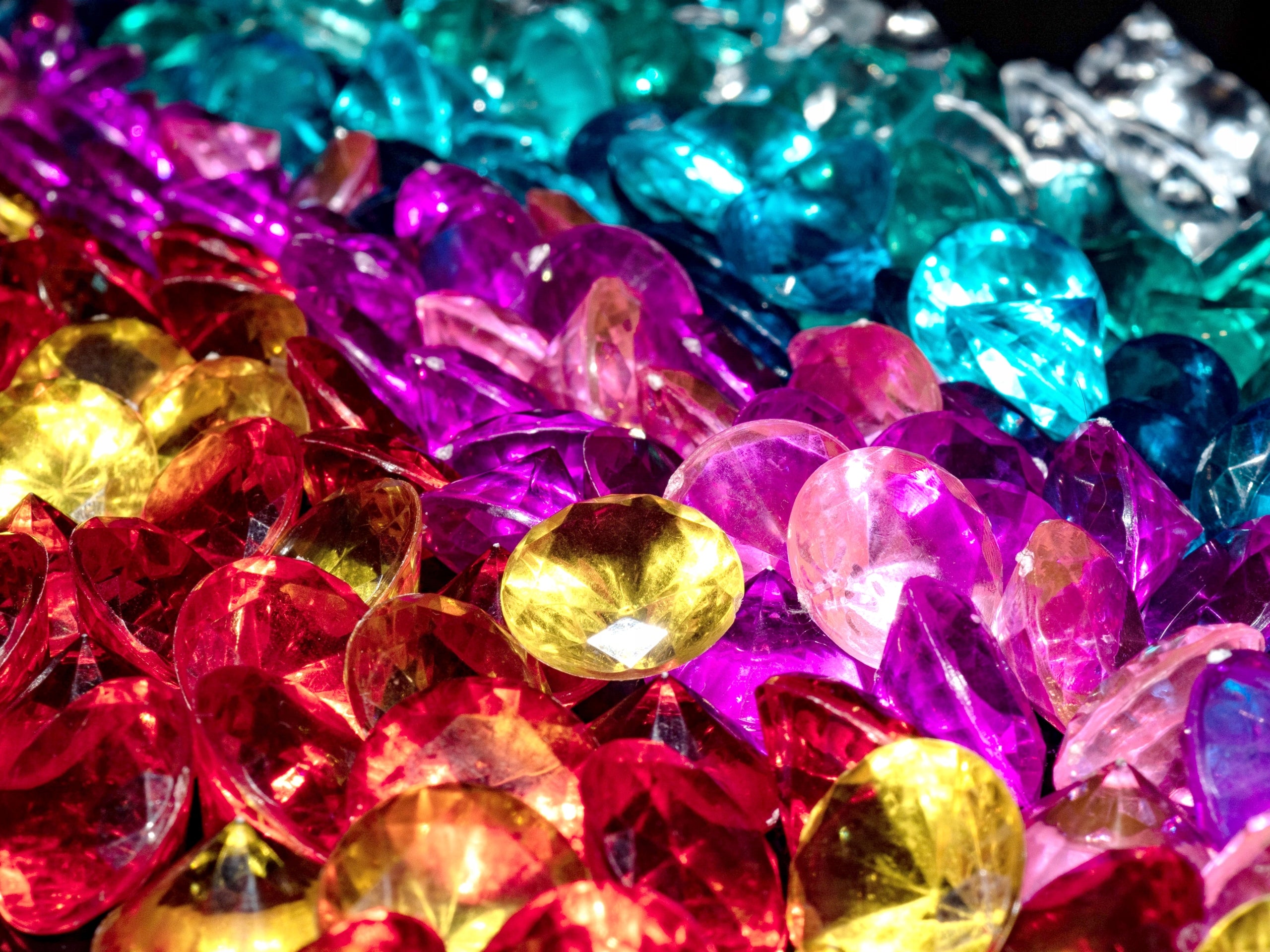 DIAMONDS ACRYLIC CRYSTALS CONES STONES BLUE WAY EACH COLOR IS ^