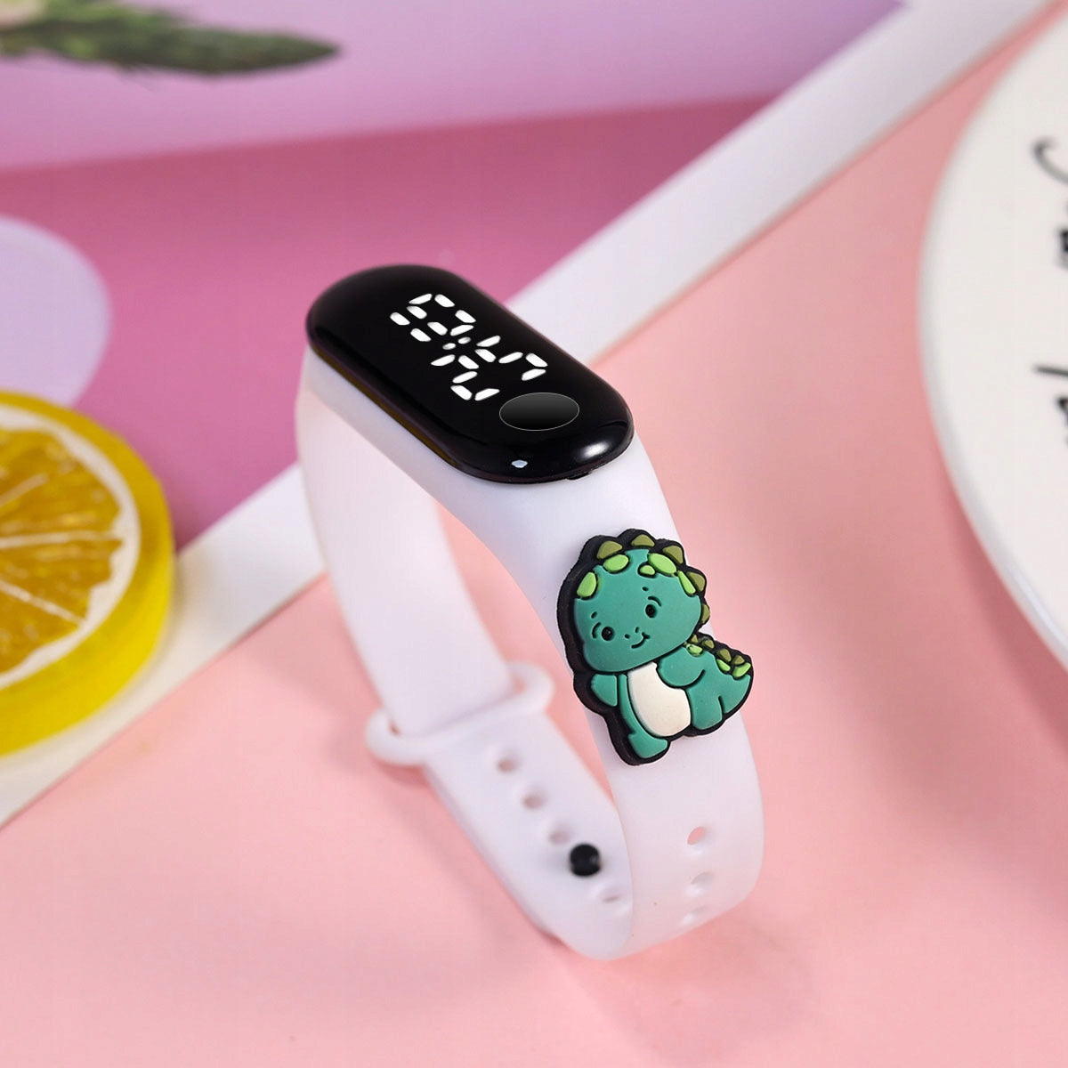 DINOSAUR smartwatch for baby boy children with dinosaur Manufacturer code T778