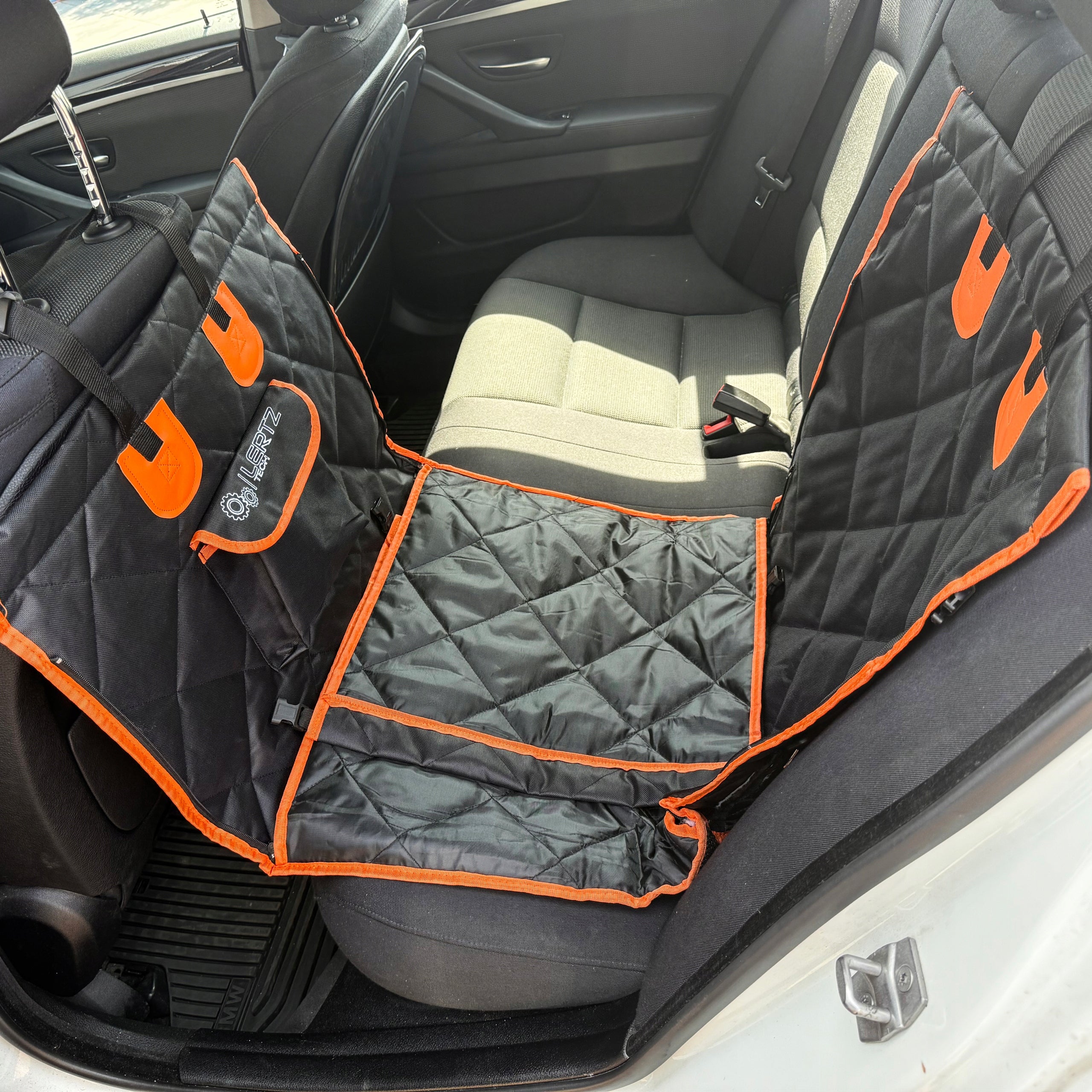 DOG CAR SEAT LARGE CAT DOG TRANSPORTER FOR CAR MAT XL Main material synthetic material