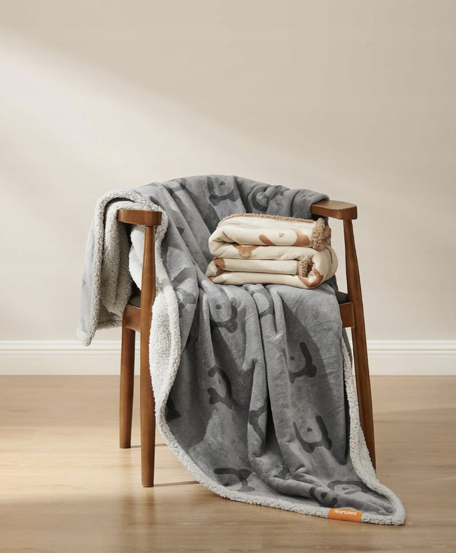 DOUBLE-SIDED DOG BLANKET 127x101 CM – WATERPROOF SOFT VARIOUS SIZES L Brand Feandrea
