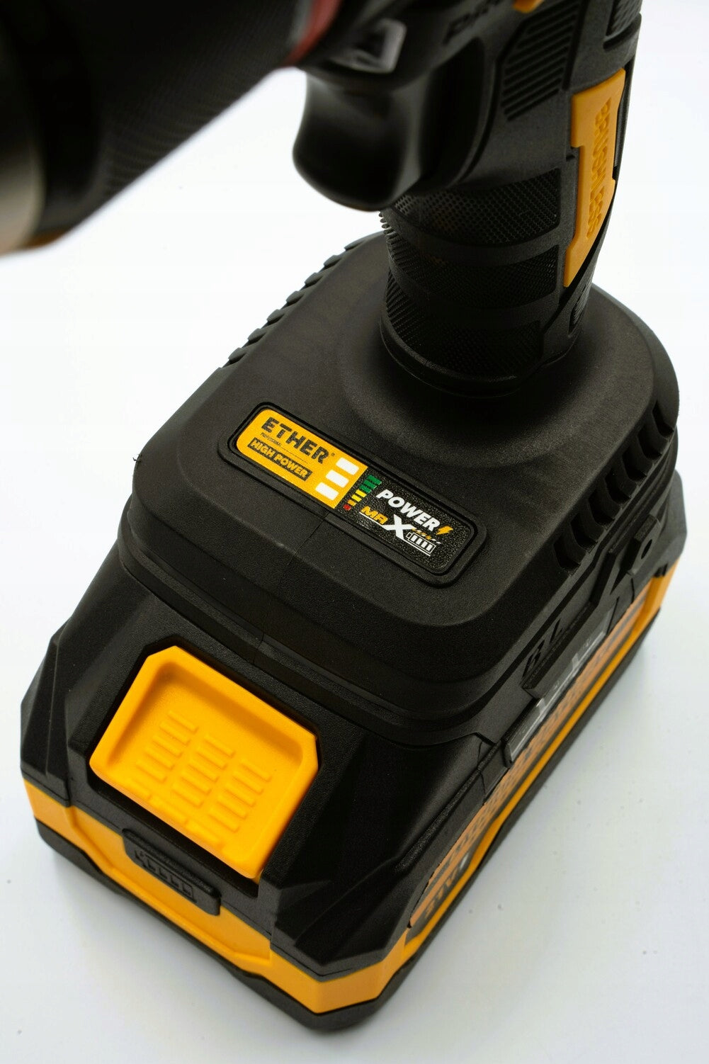 DRILL CORDLESS PROFESSIONAL IMPACT BRUSHLESS 2xAKU Battery capacity 4 Ah