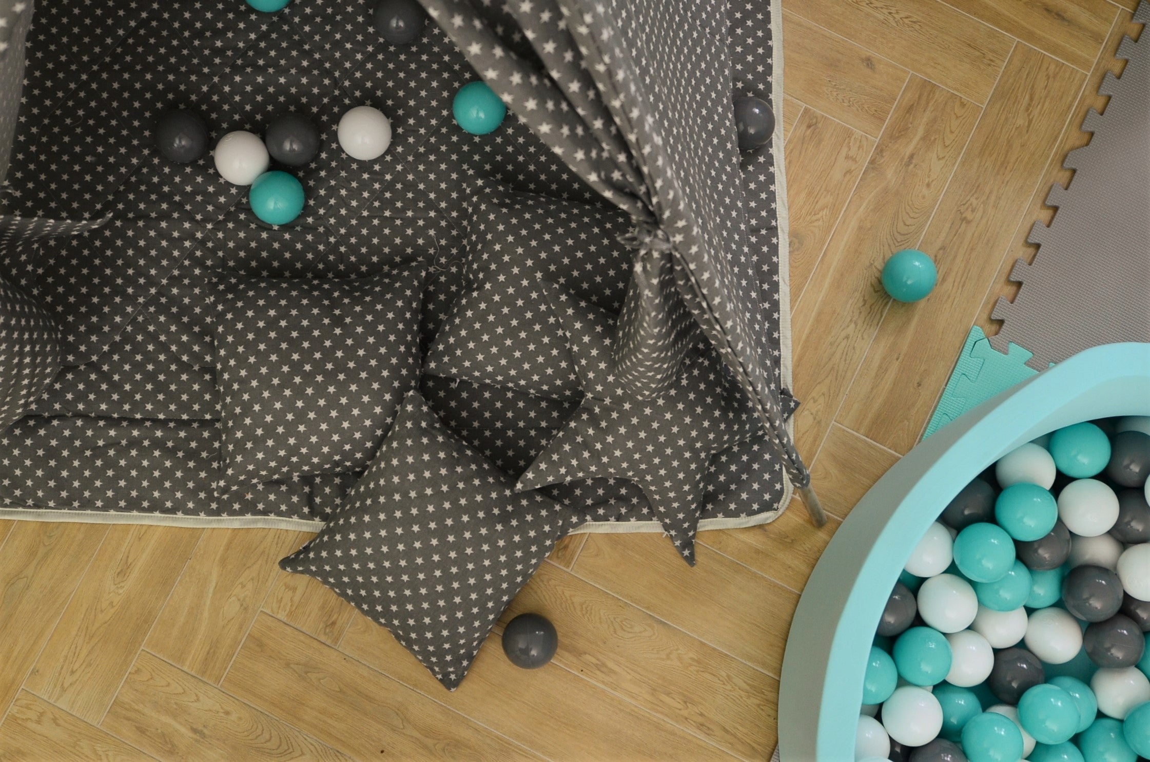 DRY POOL with BALLS Soft playpen for children 90x30 Kid's age 12＋ months
