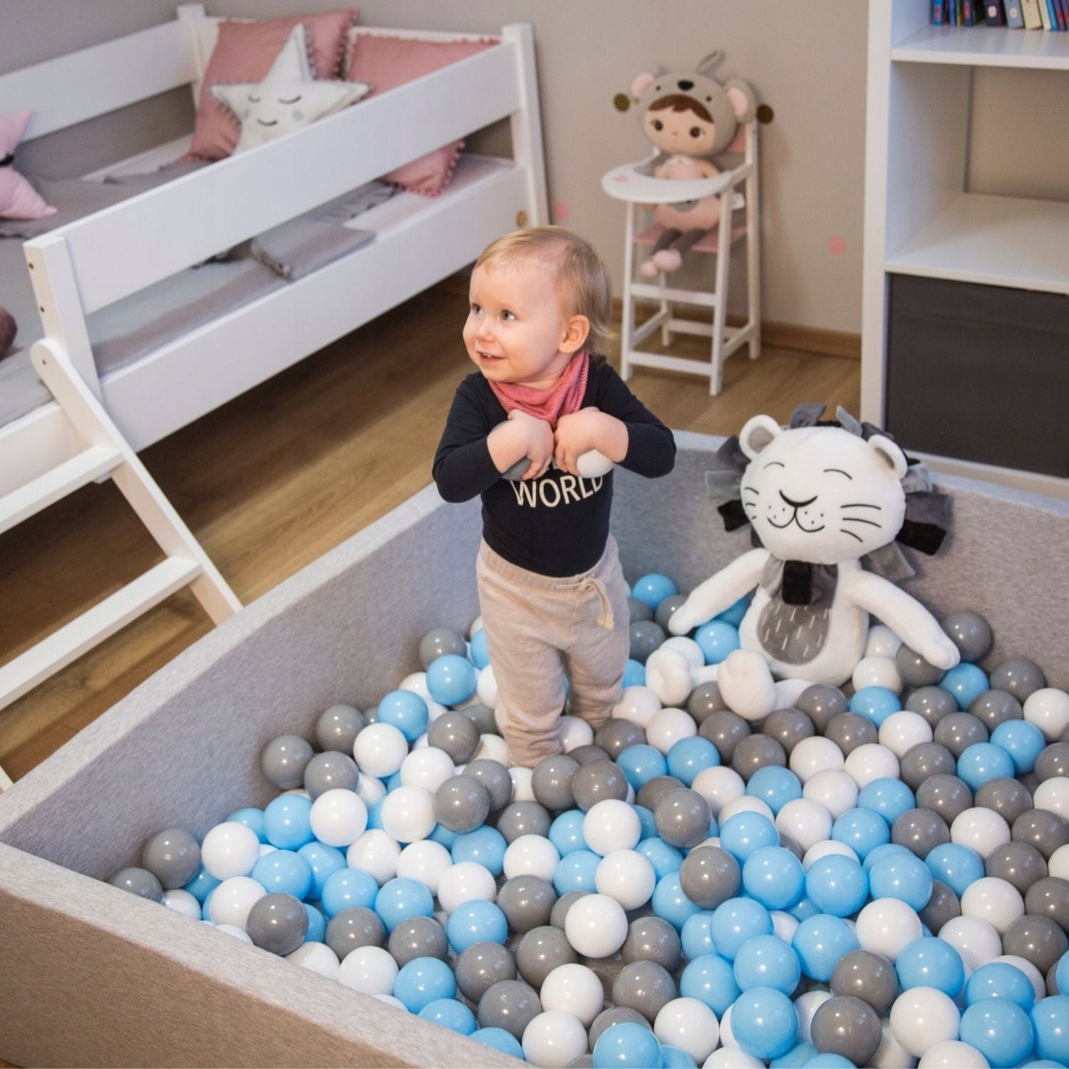 DRY SWIMMING POOL FOR CHILDREN LARGE 120x30 square 300 balls KiddyMoon Product width 120 cm