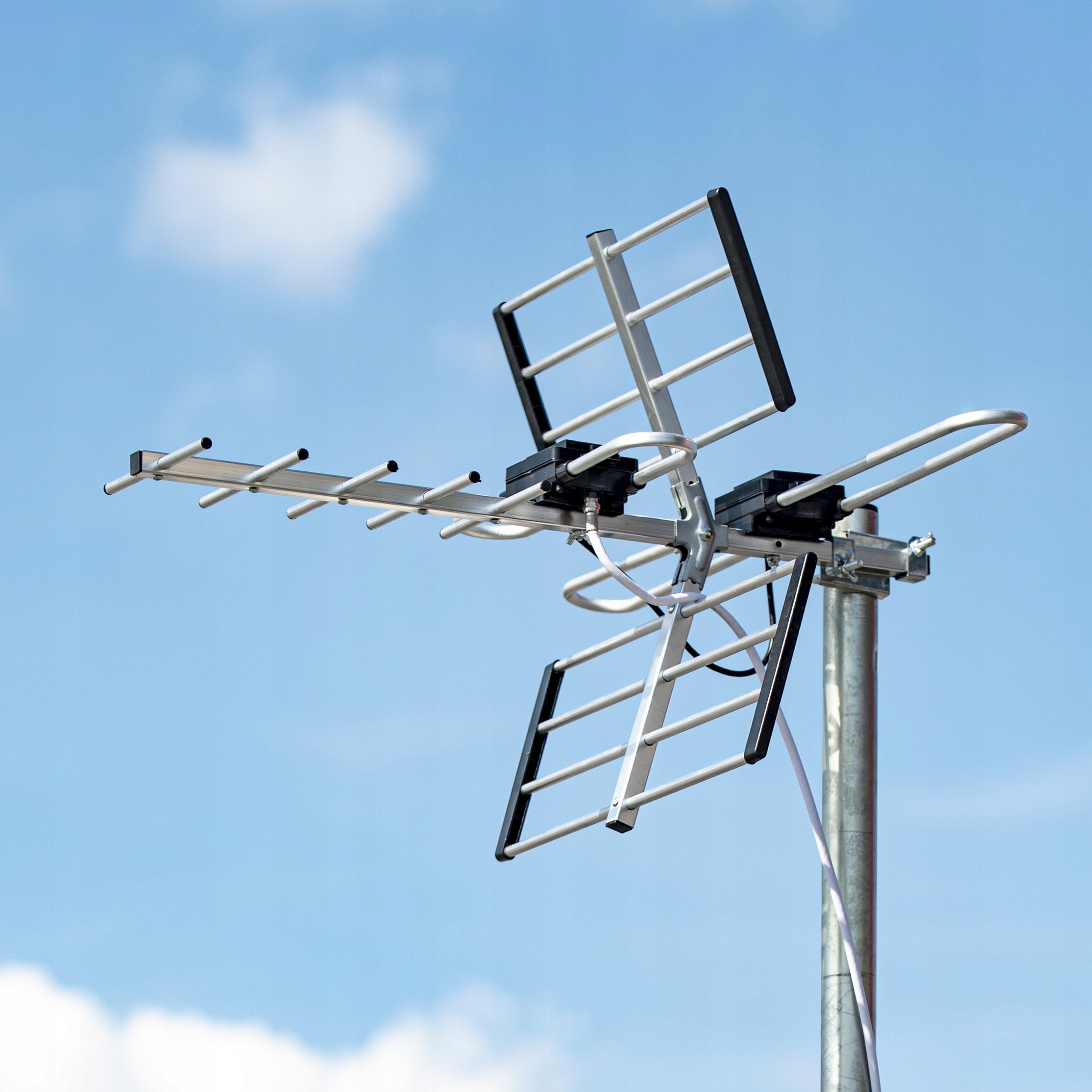 DVBT2 ANTENNA FOR TERRESTRIAL TV DIRECTIONAL EXTERNAL MUX8 4K LTE STRONG VAYOX Packaging status original