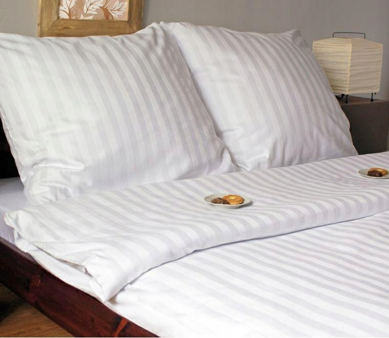 Damask bedding 160x200 Tivoli white stripes 1 cm with zipper 140 g/m2
