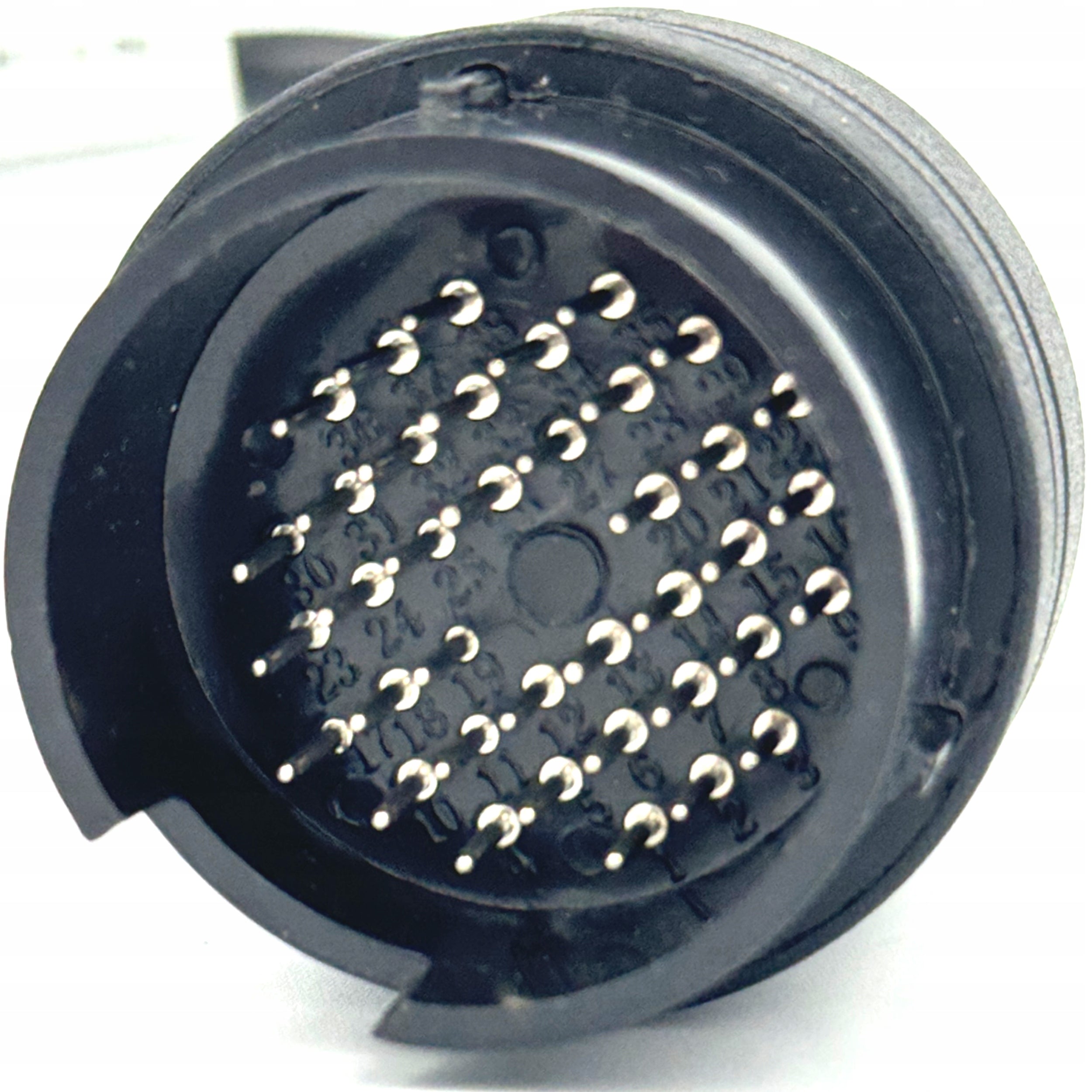 Diagnostic Adapter OBD2 to 38 pin IVECO truck