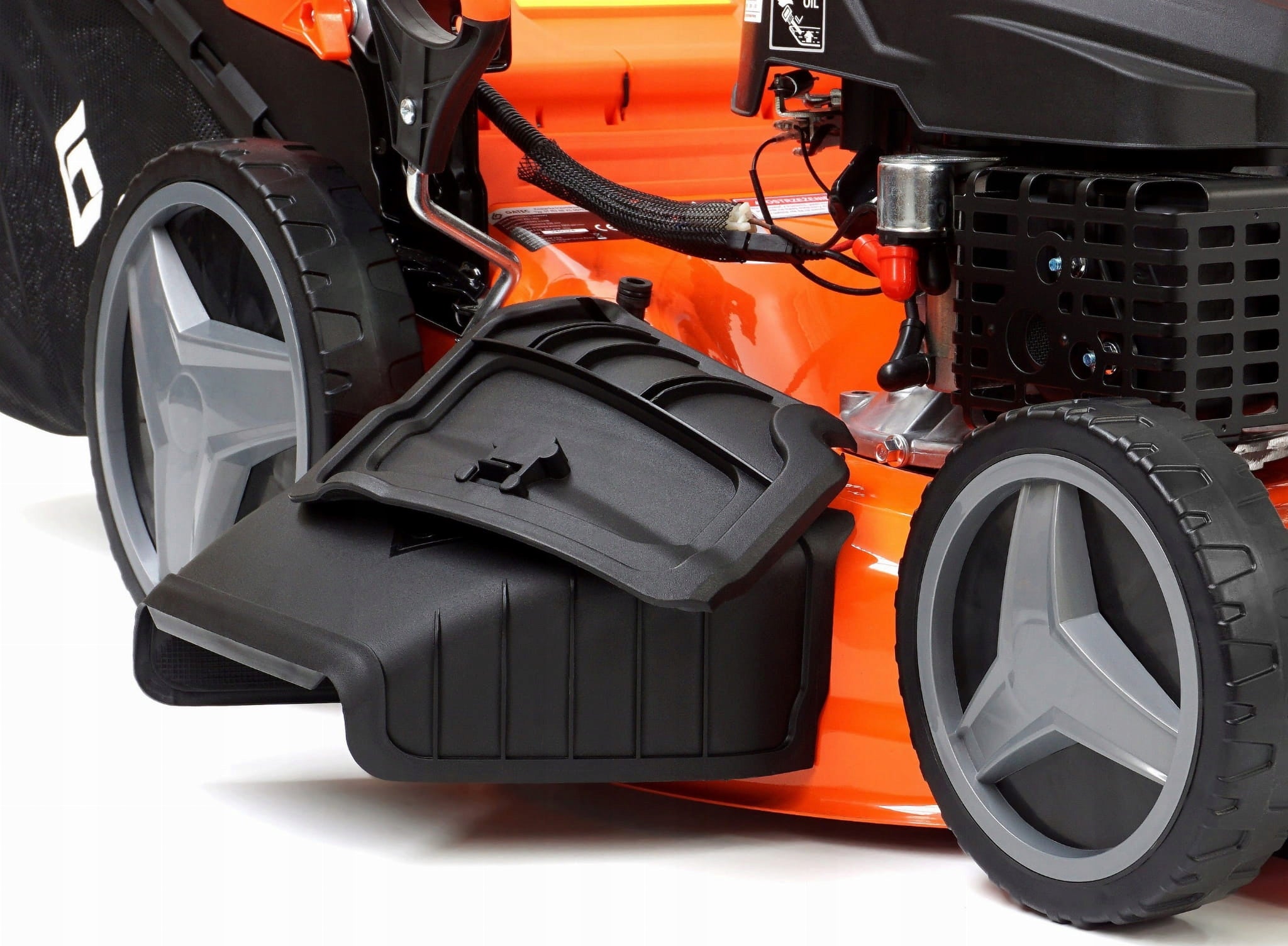 Diesel mower with drive 51 cm / Battery starter, electric Basket capacity 70 l