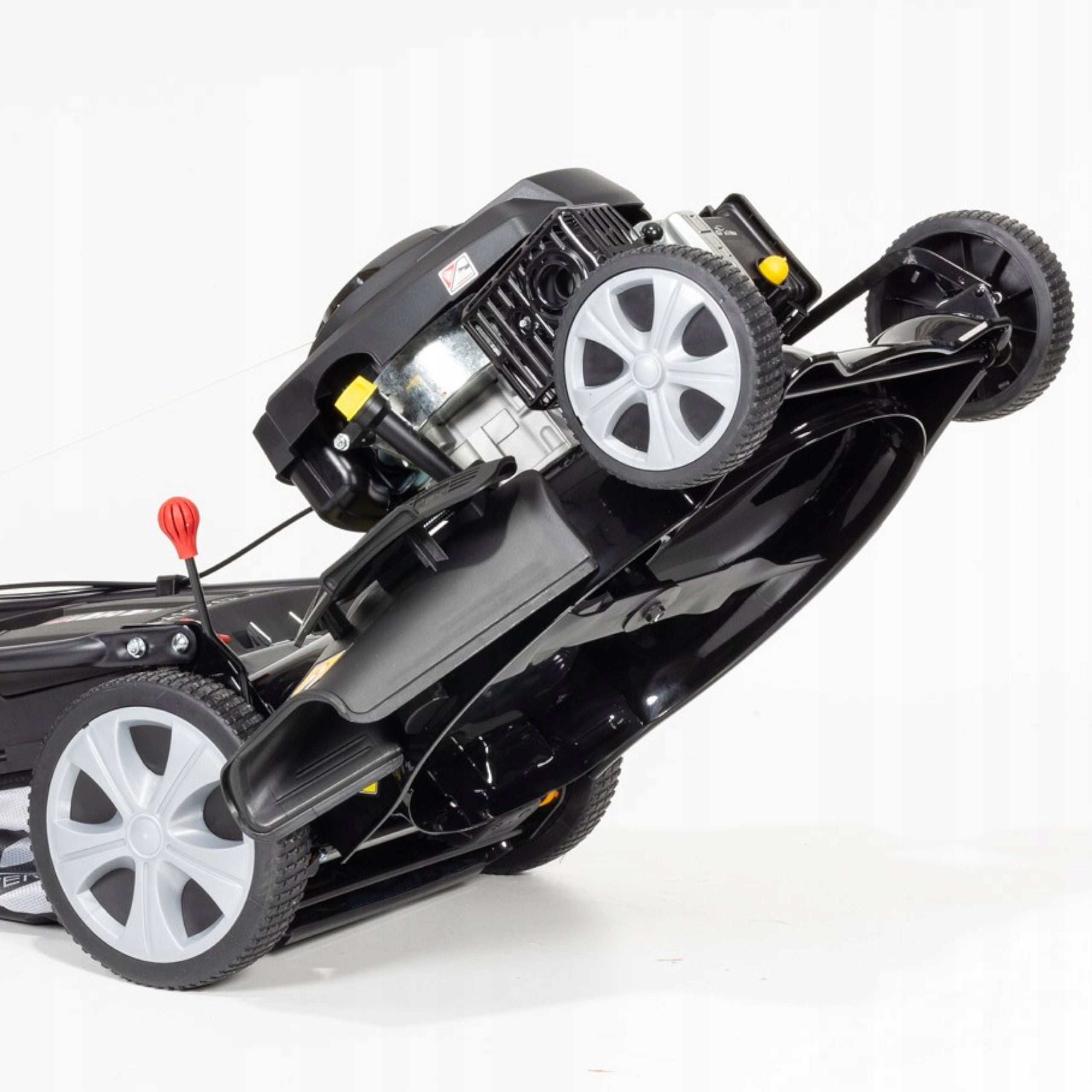 Diesel mower with drive NAC 173 cm3 GRINDING SIDE EJECTION 5in1 60 l Engine displacement 173 cm³