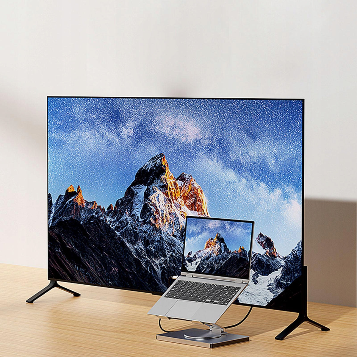 Docking Station Sturdy Stand 4K60Hz for Laptops Phone No Network Port