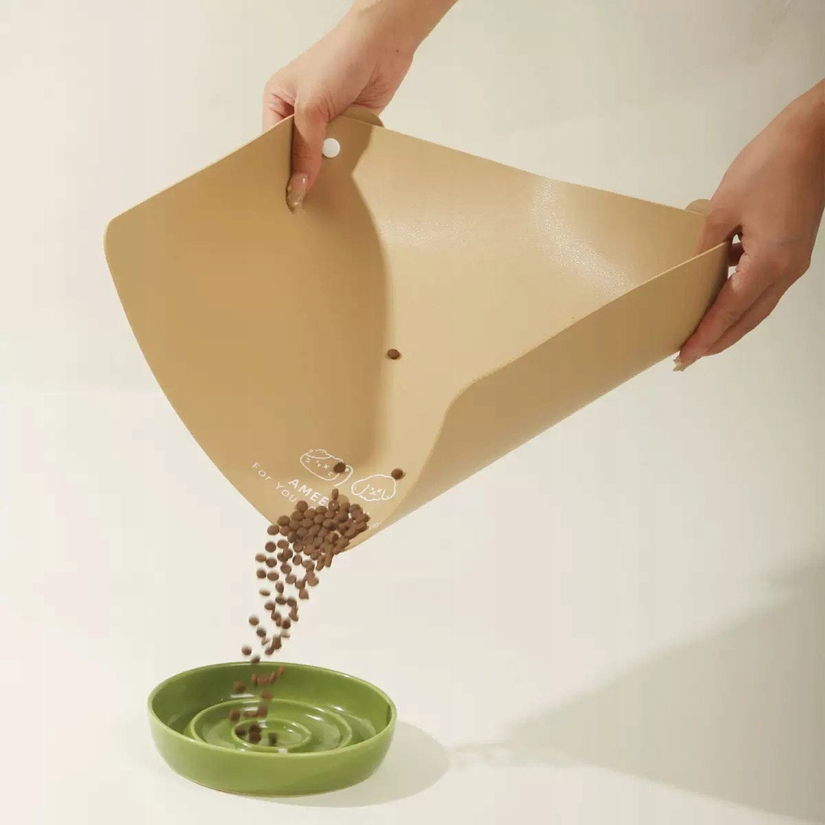 Dog and Cat Bowl Pad - Waterproof, Easy to Clean! Color white