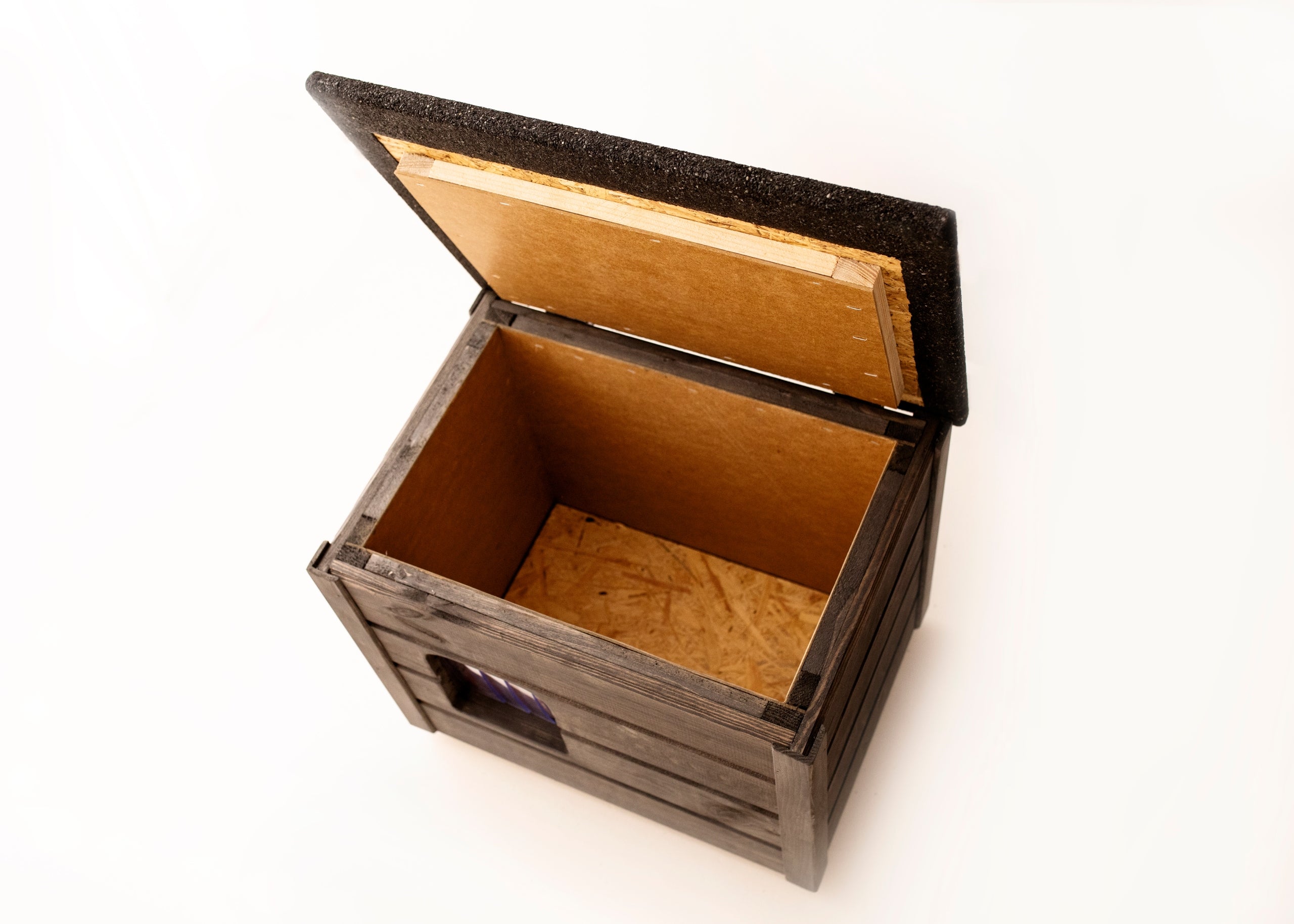 Dog cat kennel whole INSULATED sends in full Length 57 cm
