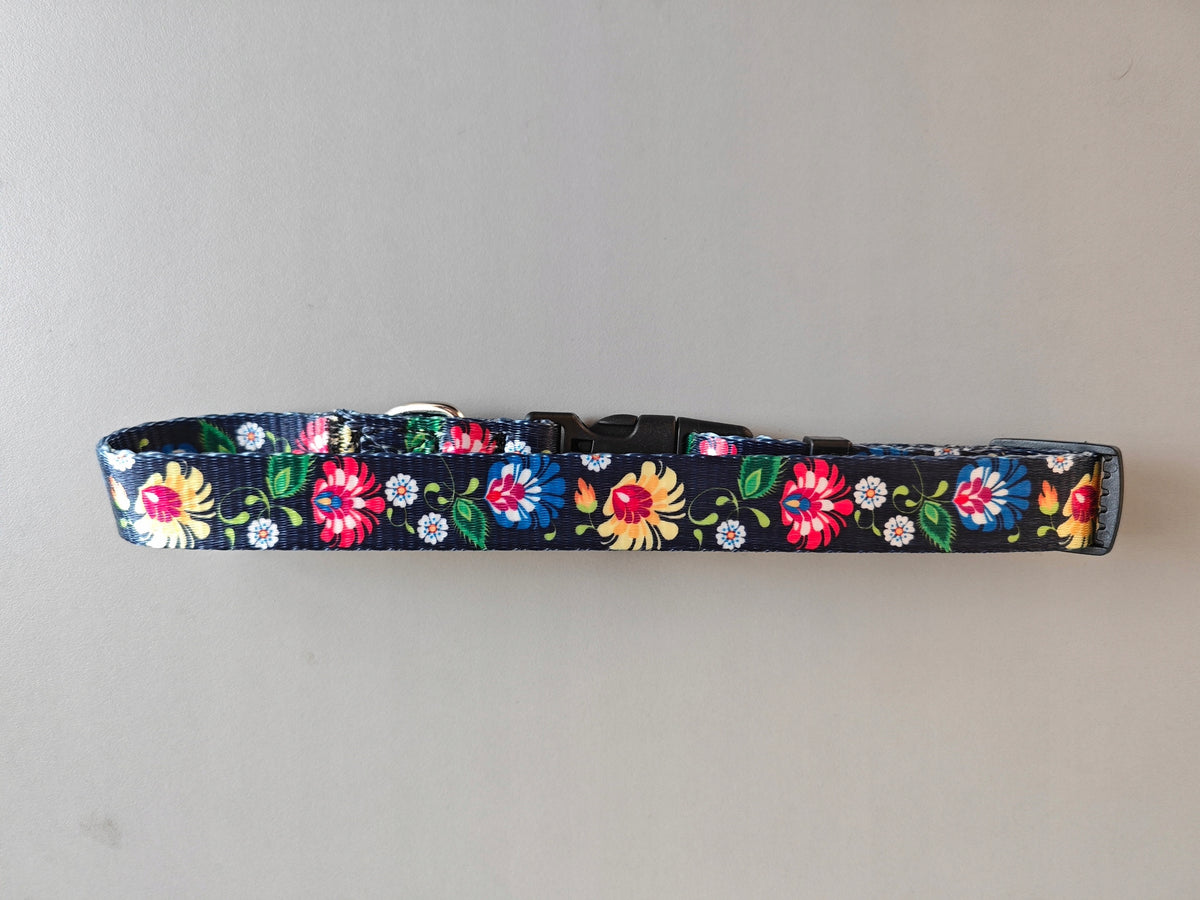 Dog collar S- flowers/ folk