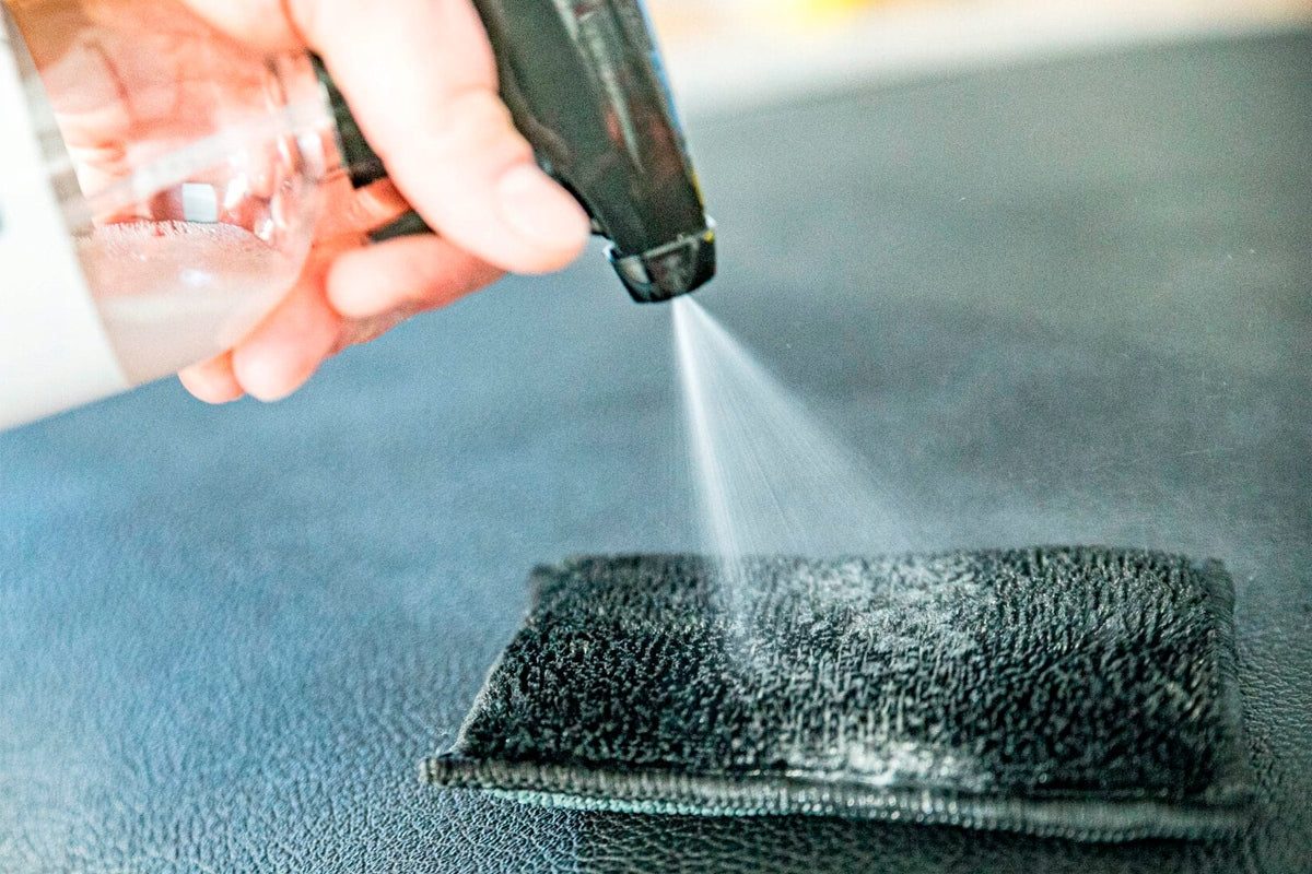 Double Side Interior Scrub Pad - Innovative Sponge for Interior Cleaning Manufacturer XPRO