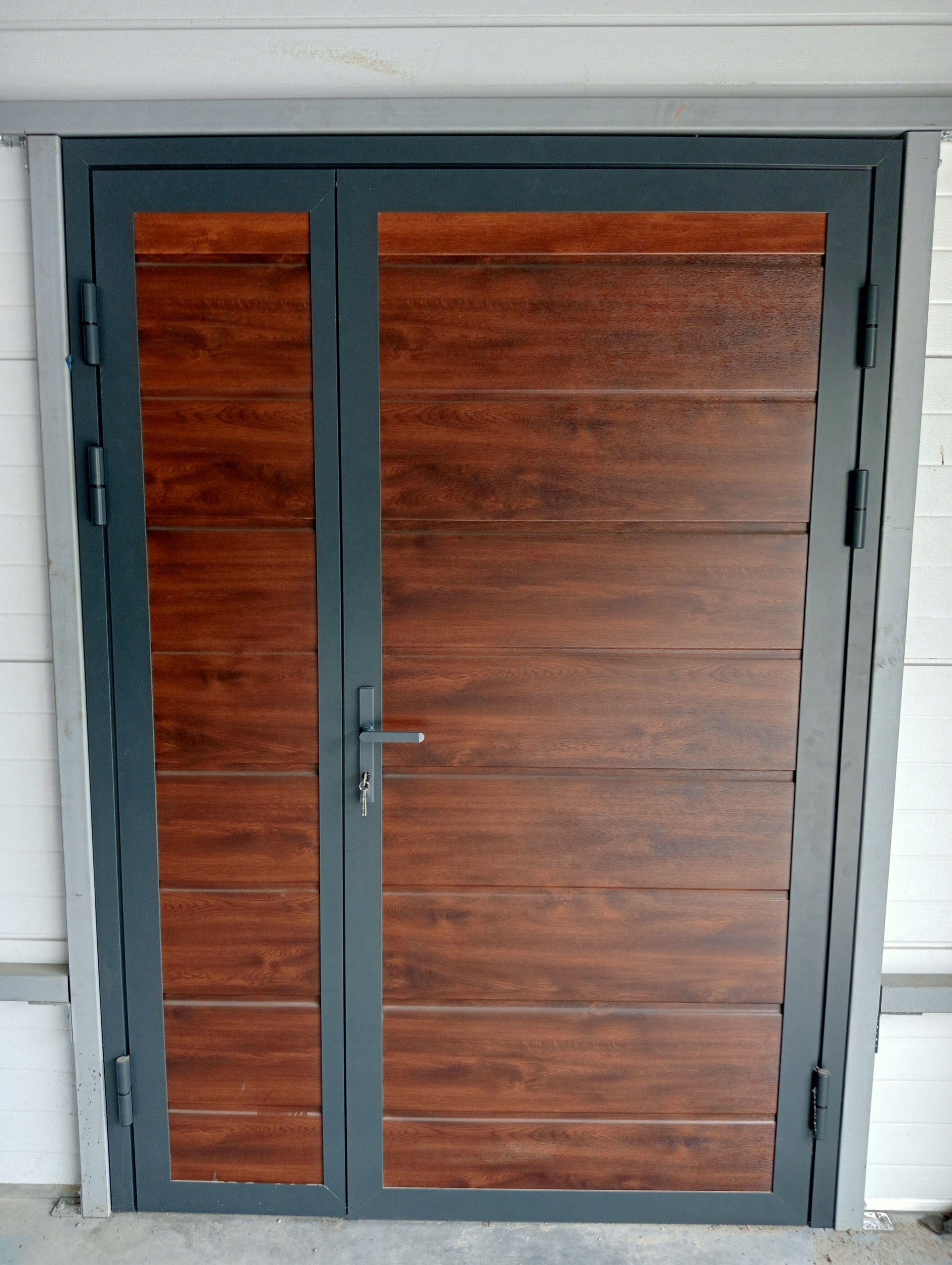 Double-leaf aluminum garage door swinging to wing centimeter Manufacturer code DOORTEK