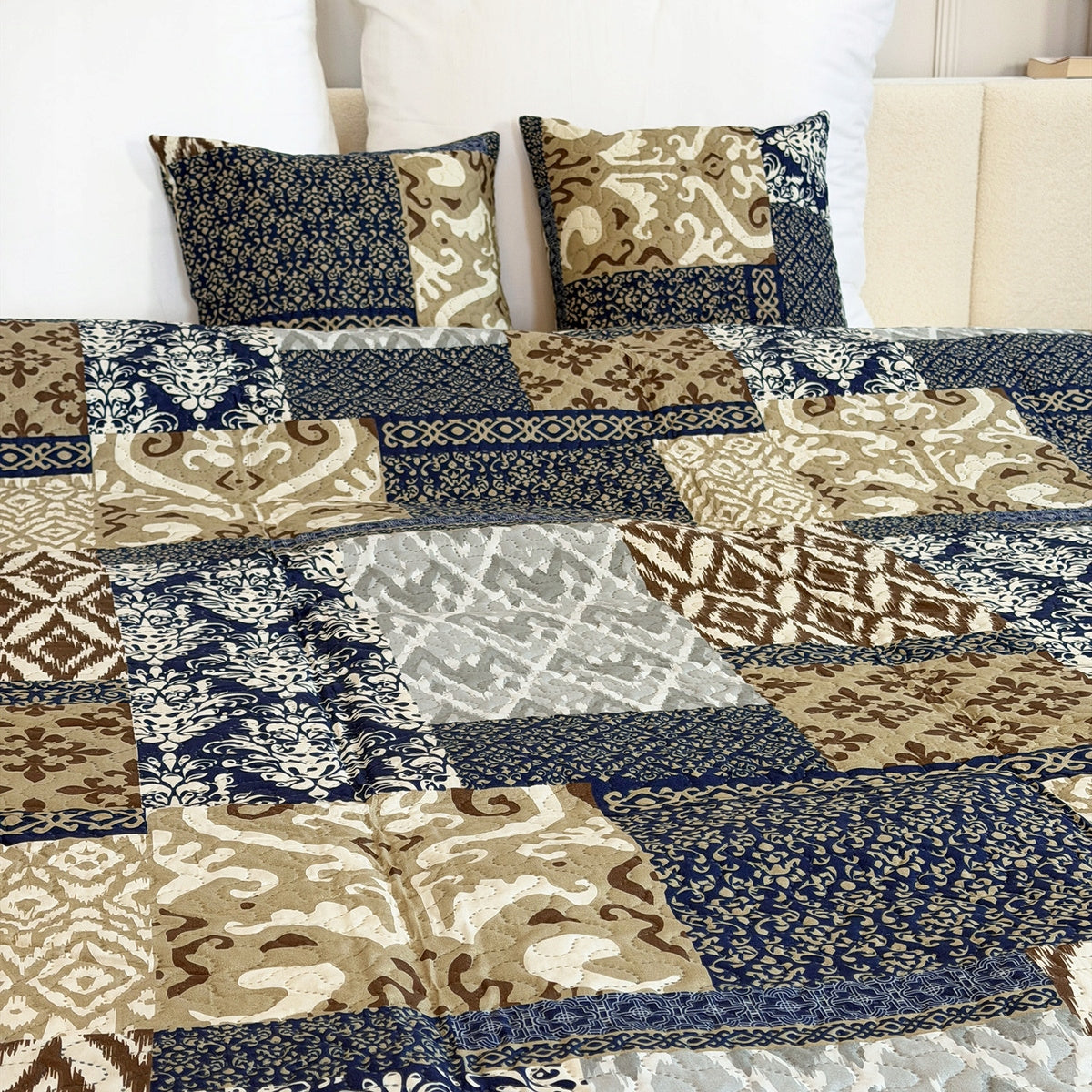 Double-sided bedspread Tavira Patchwork Blue180x220 cm + pillowcases Manufacturer code 5900072426065