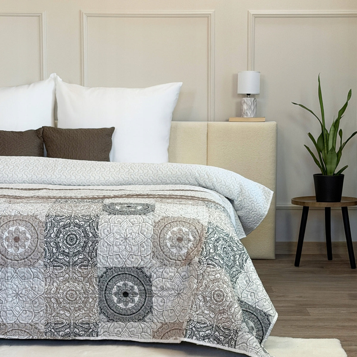 Double-sided bedspread Tavira Pled Kapa Beige Brown 180x220 cm + pillowcases Manufacturer code J-0129-1